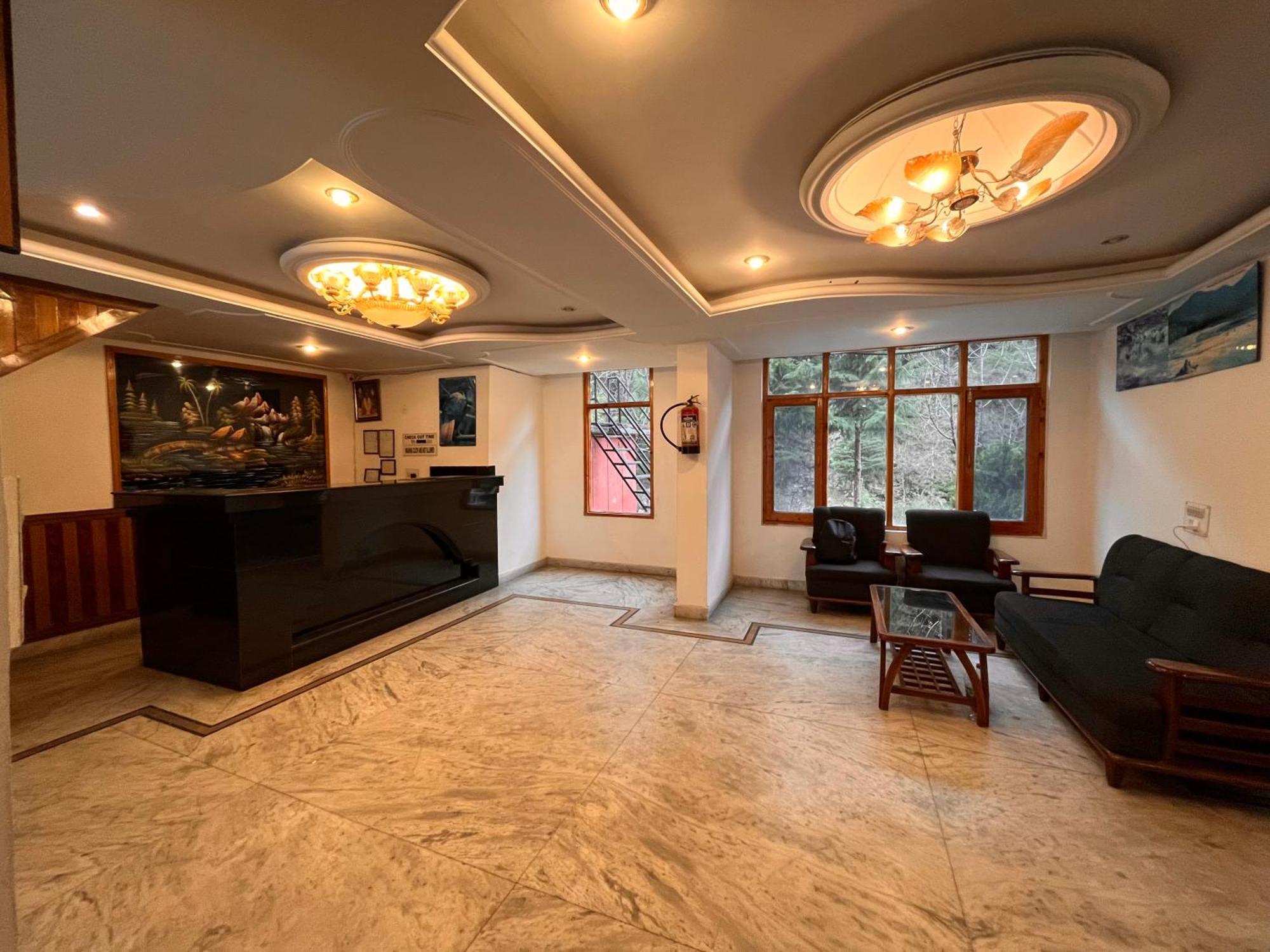River Bank & Cafe, - #riverside #near Mall Road #parking #luxury #prime Location #guest Preferred M 62305-50300 Hotel