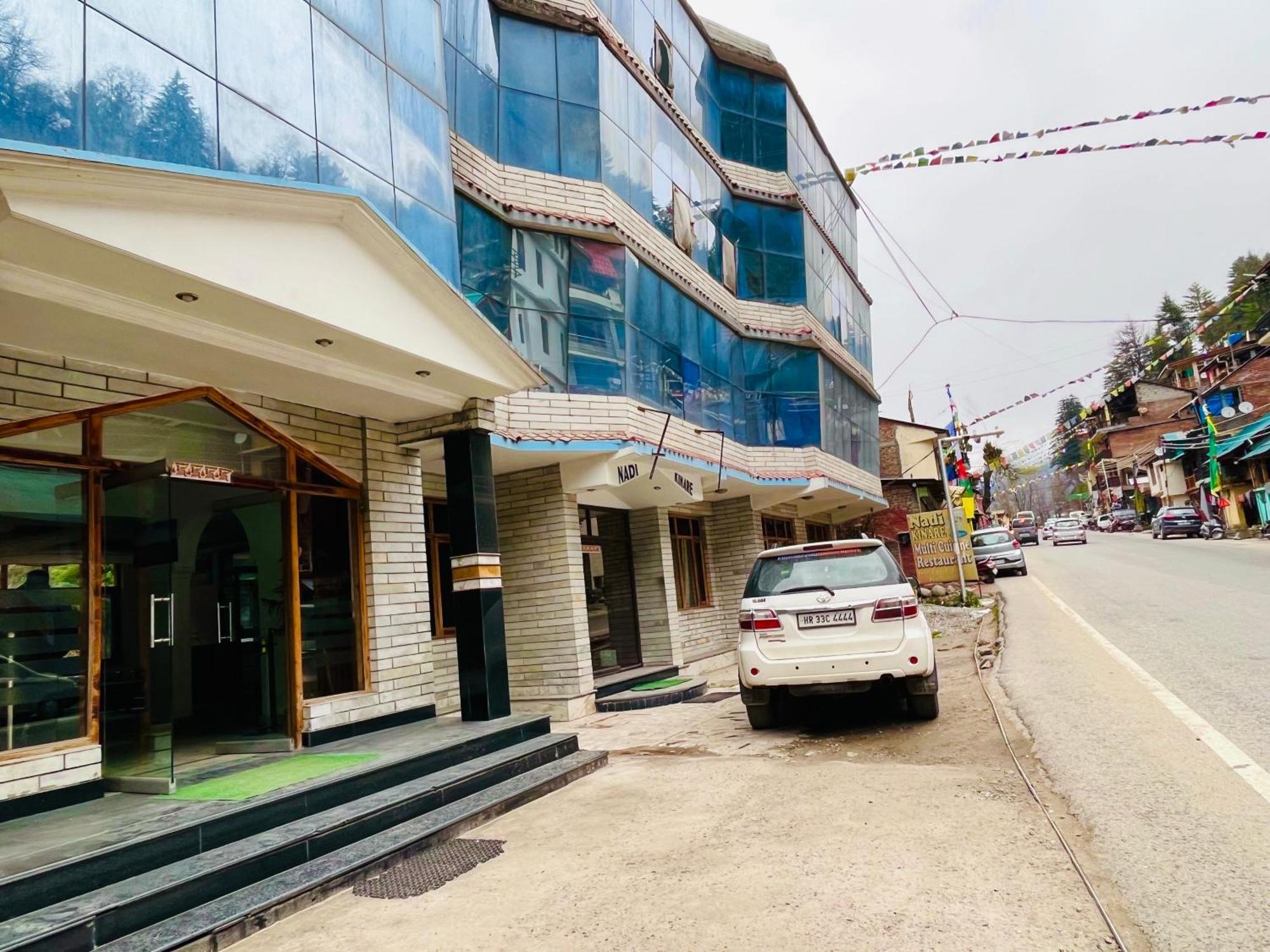 Hotel River Bank & Cafe, - #riverside #near Mall Road #parking #luxury #prime Location #guest Preferred M 62305-50300 4*