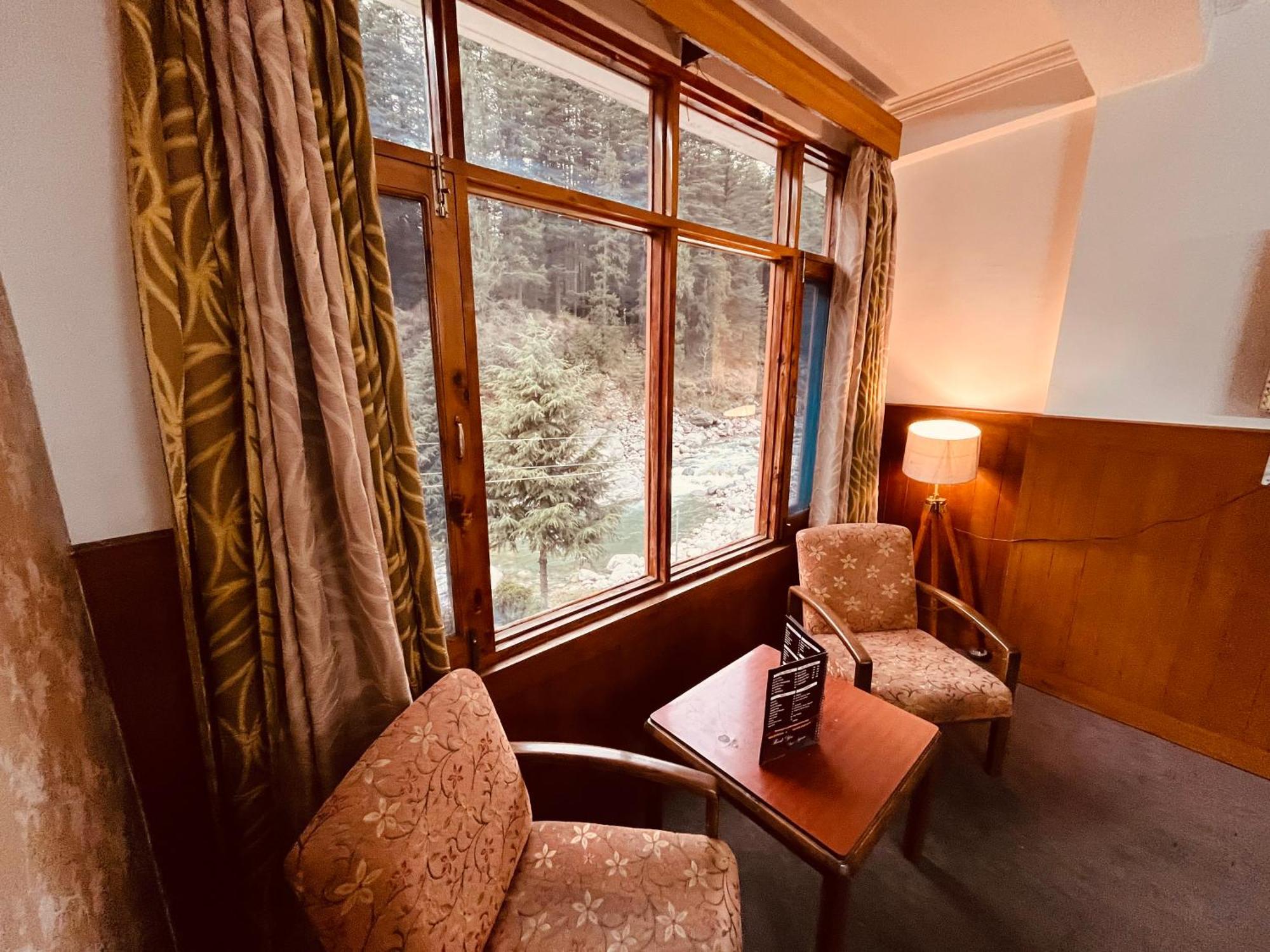 River Bank & Cafe, - #riverside #near Mall Road #parking #luxury #prime Location #guest Preferred M 62305-50300 Manali (Himachal Pradesh)