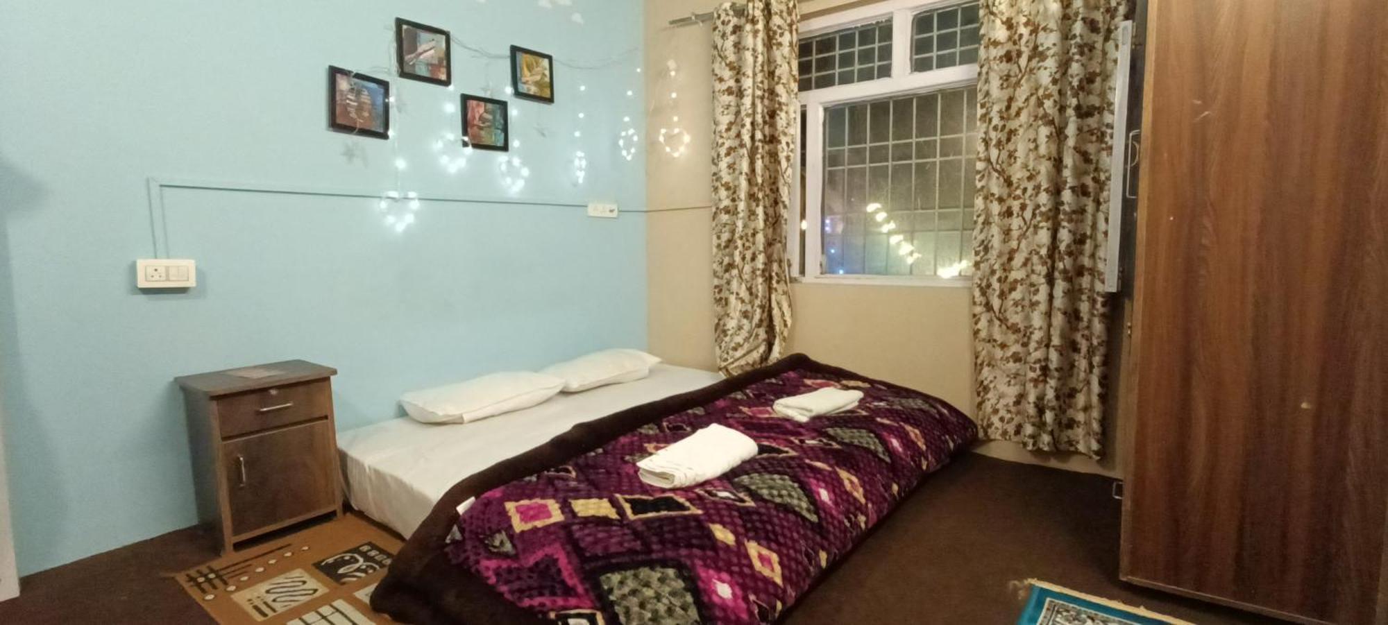 Hostel Atharva Satvik Homestay *