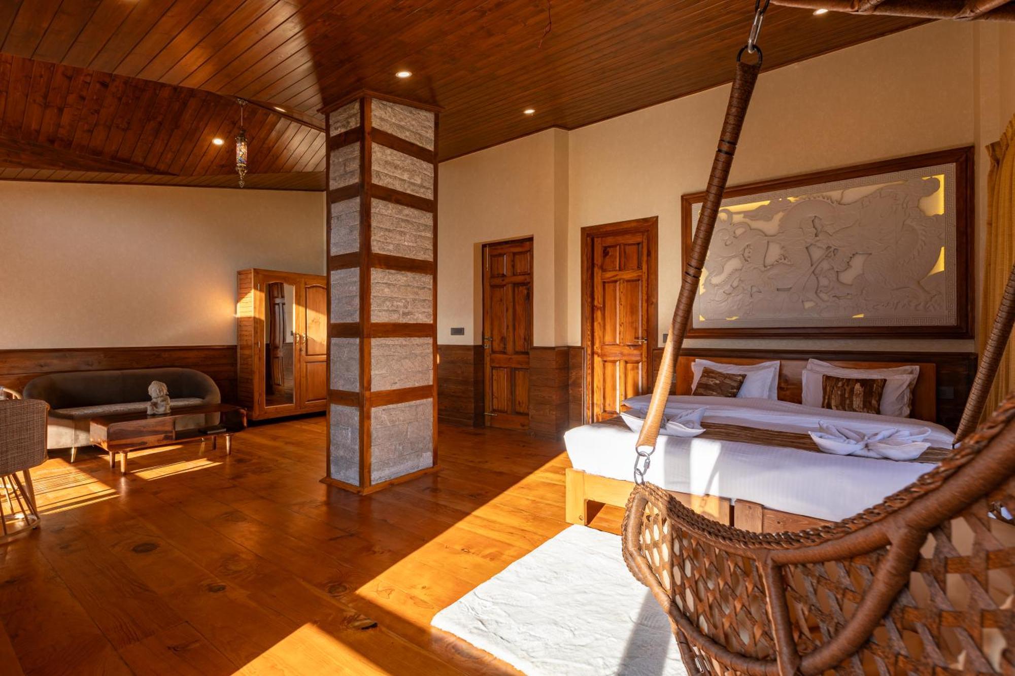 Dhrisha Mohatsav Hotel Manali (Himachal Pradesh)