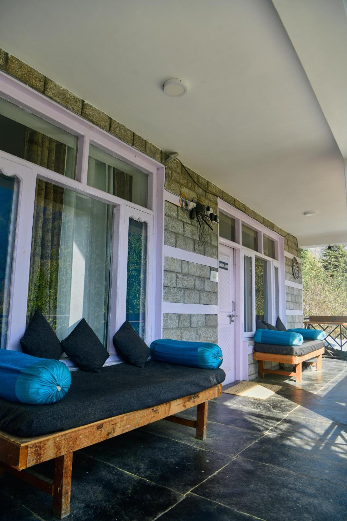 Hostelgia Hostel Manali (Himachal Pradesh)