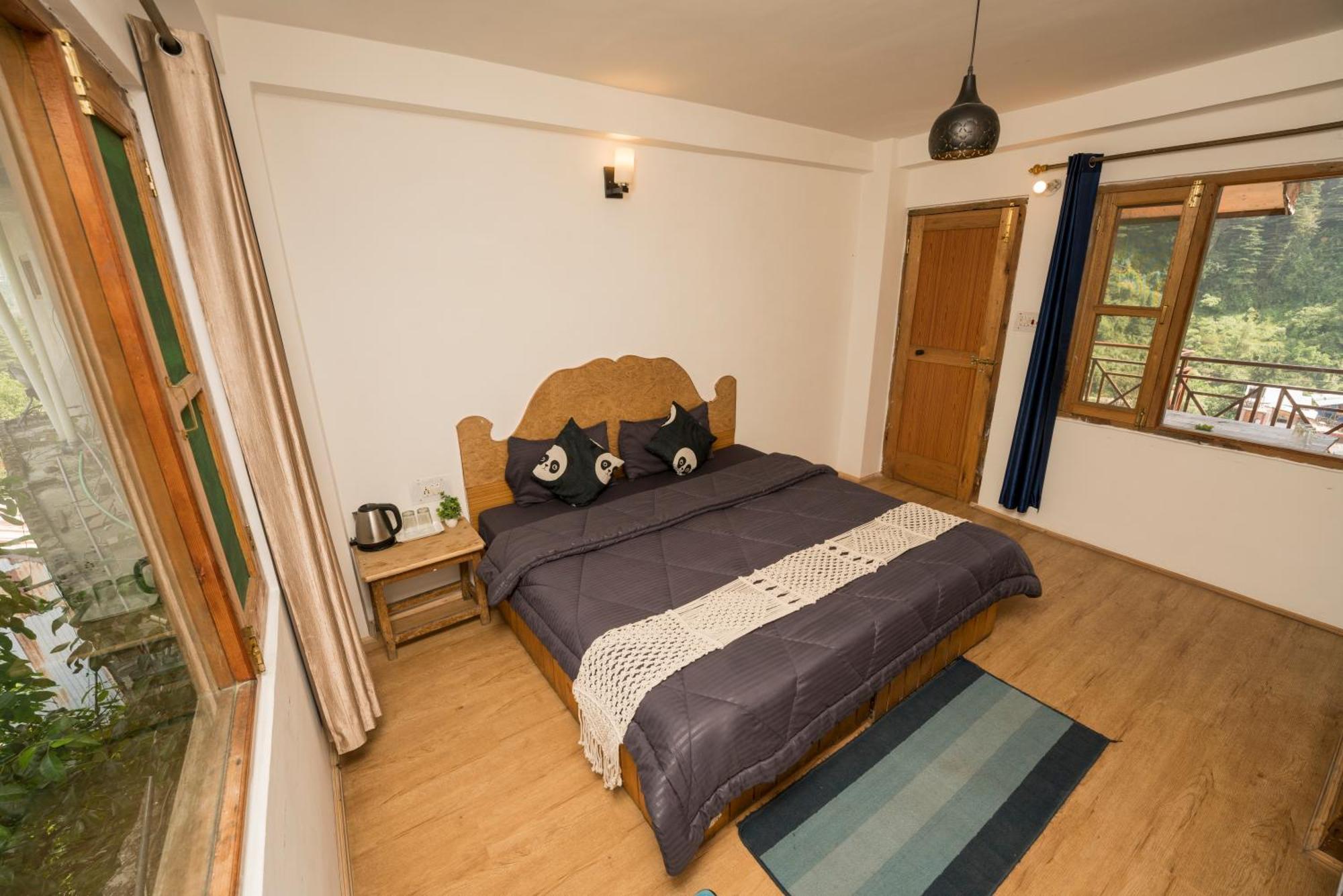 Hippie Panda Hostel