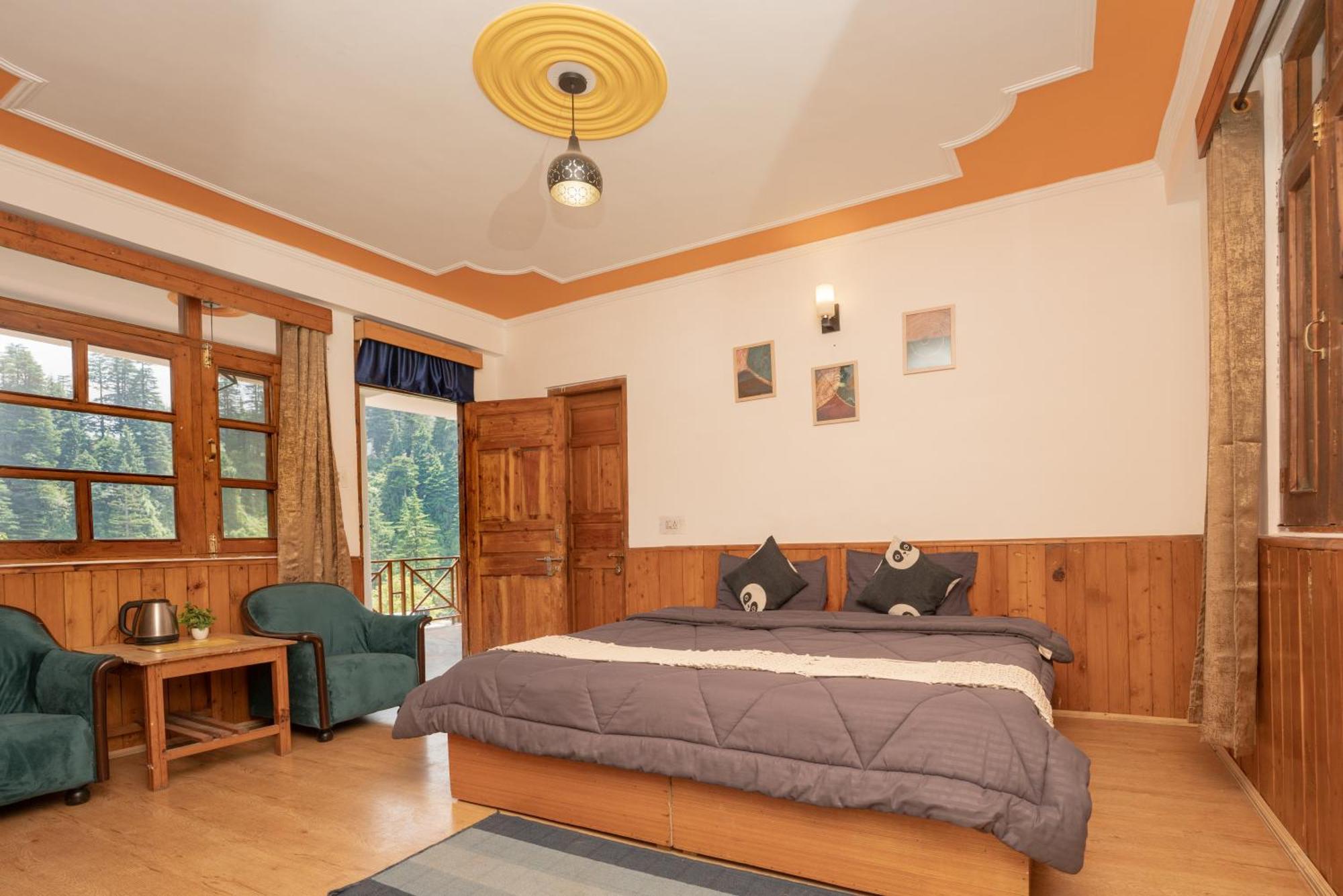 Hippie Panda Hostel Manali (Himachal Pradesh)