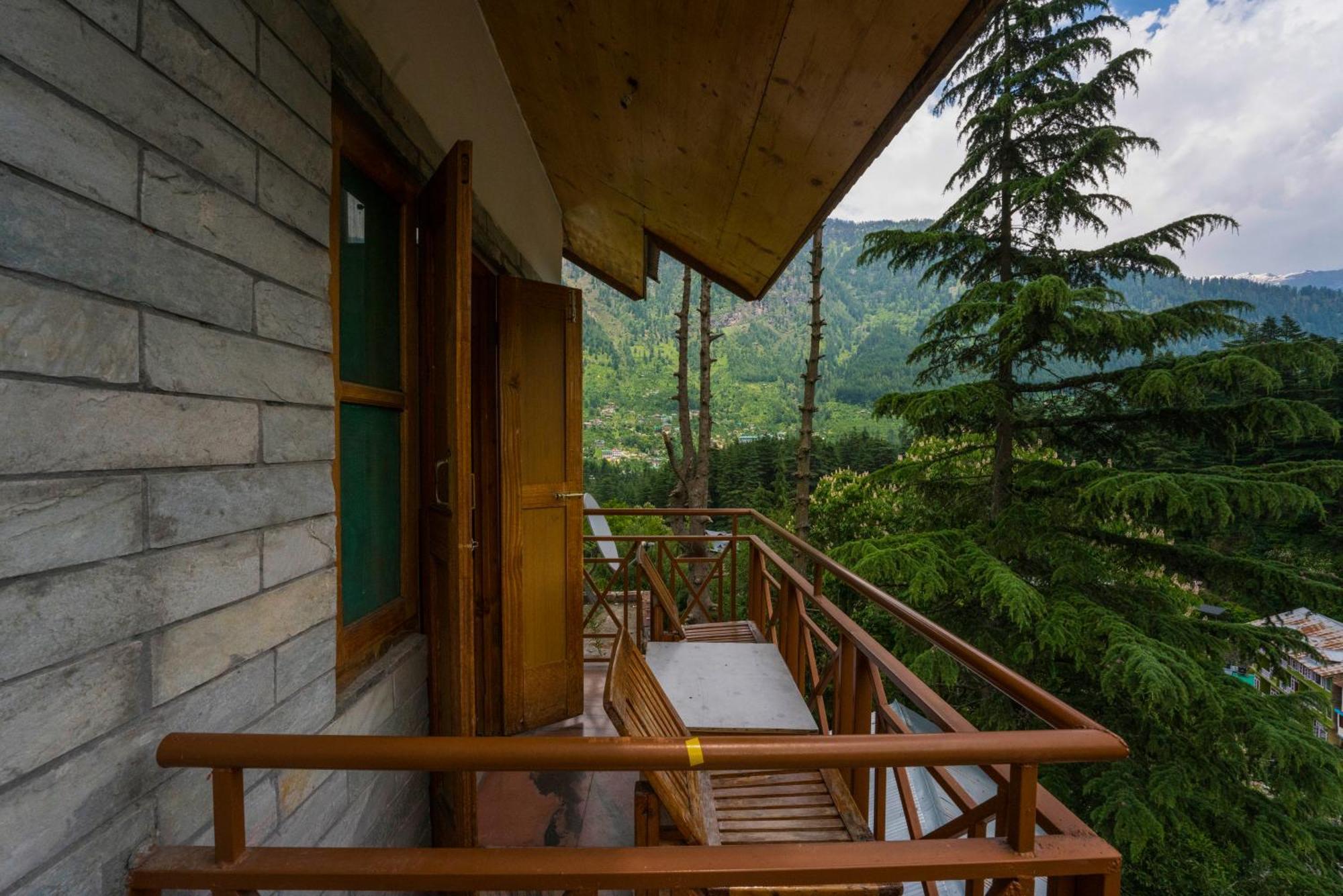 Hippie Panda * Manali (Himachal Pradesh)