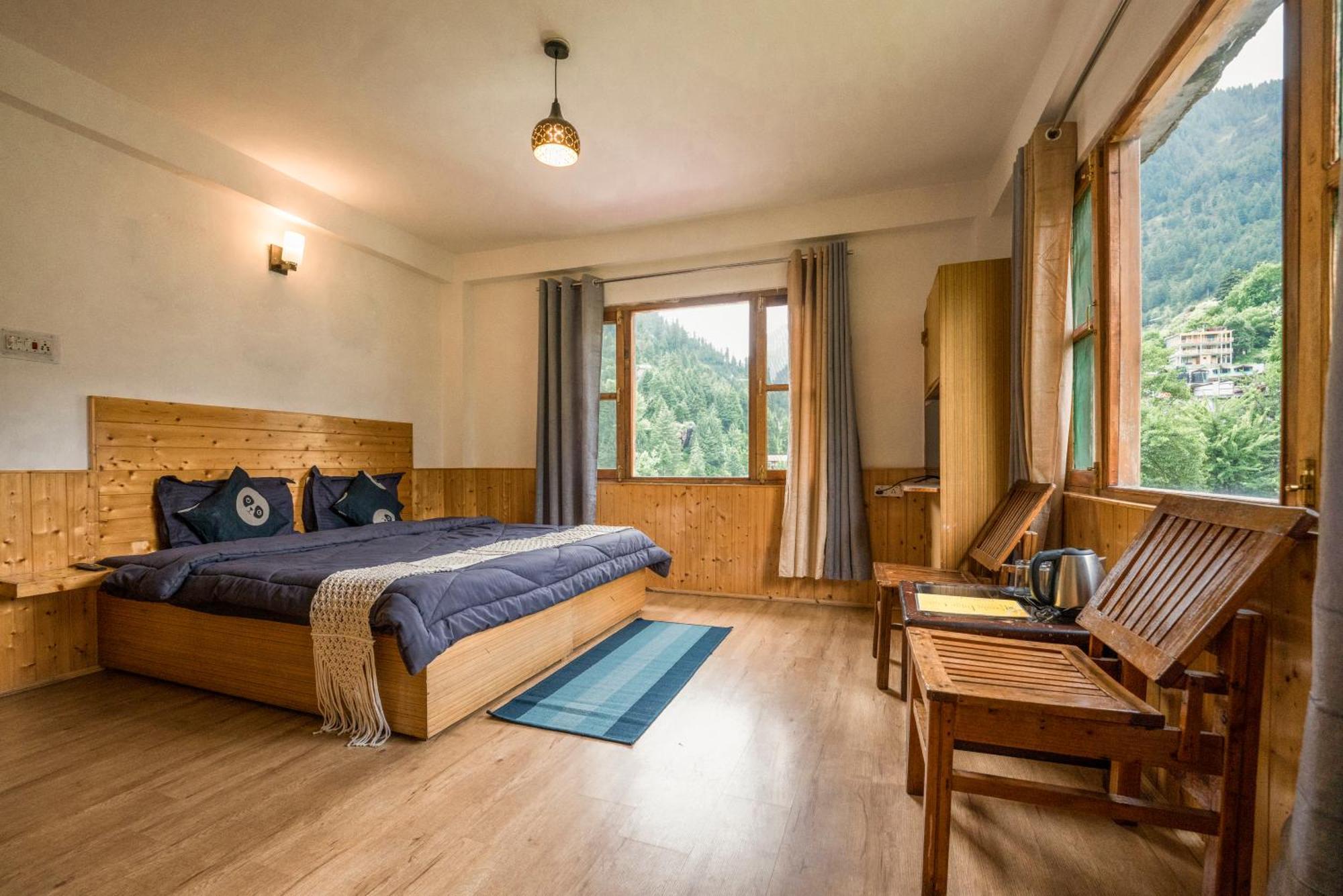 Hippie Panda Hostel Manali (Himachal Pradesh)