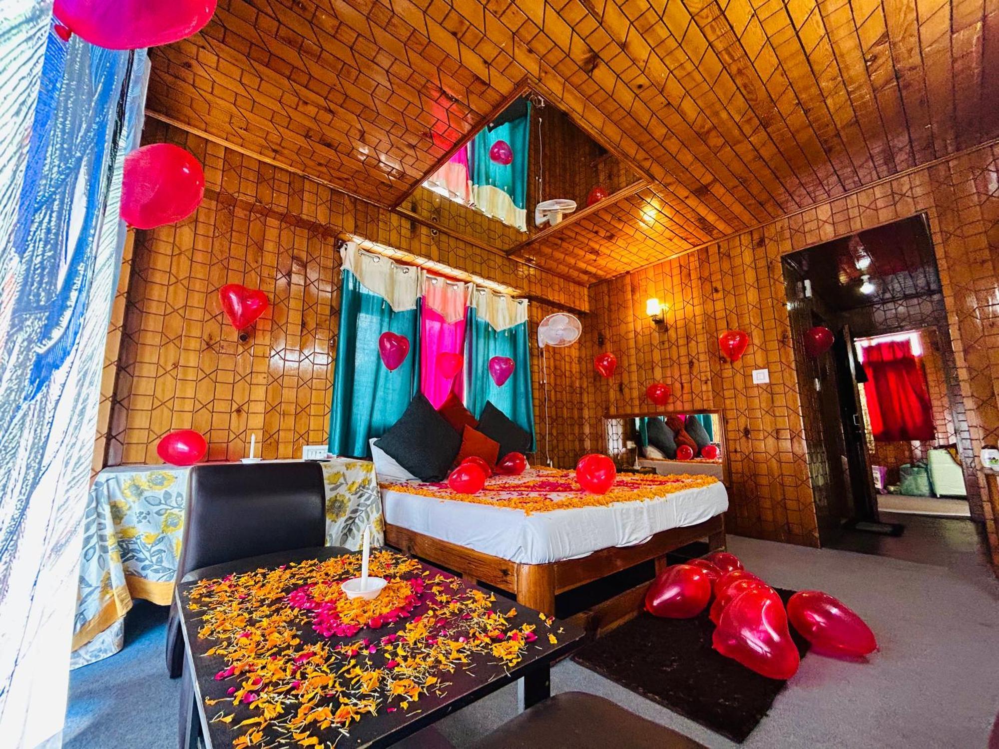 Hotel Great Hamta Hills - A Family On Main Highway 4*