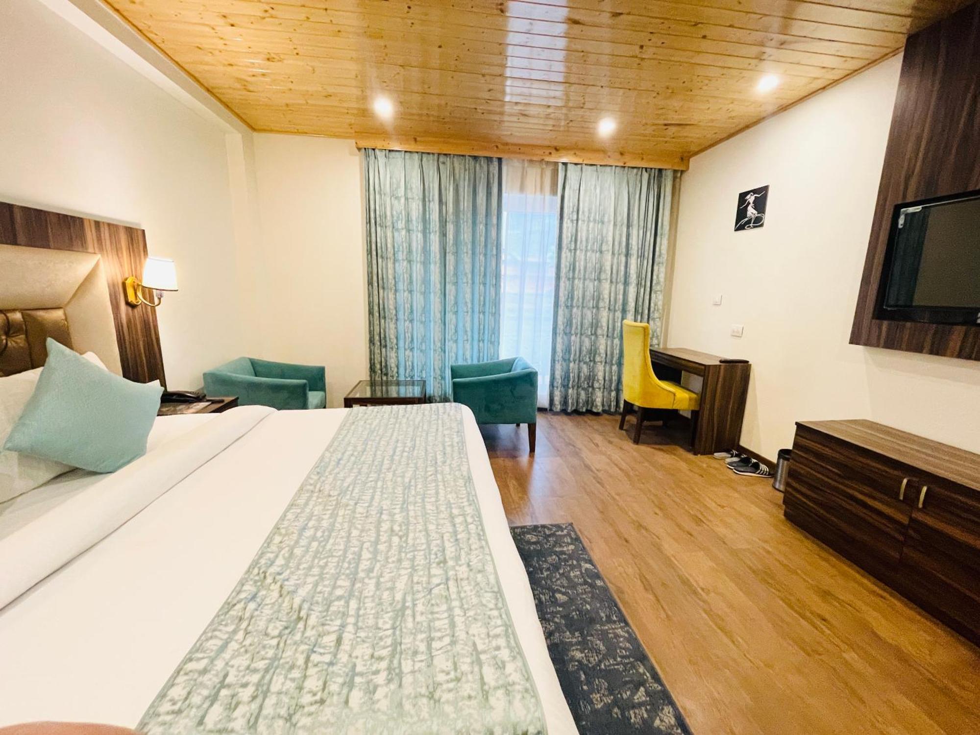 Hotel Simsa Heights 4*