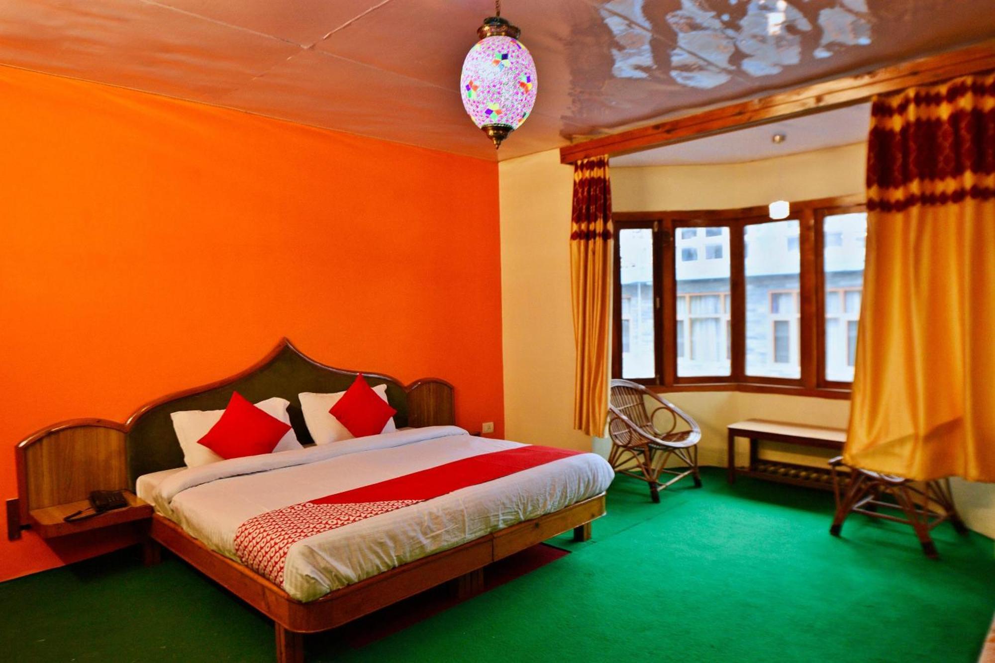 O Potala Hotel 3*
