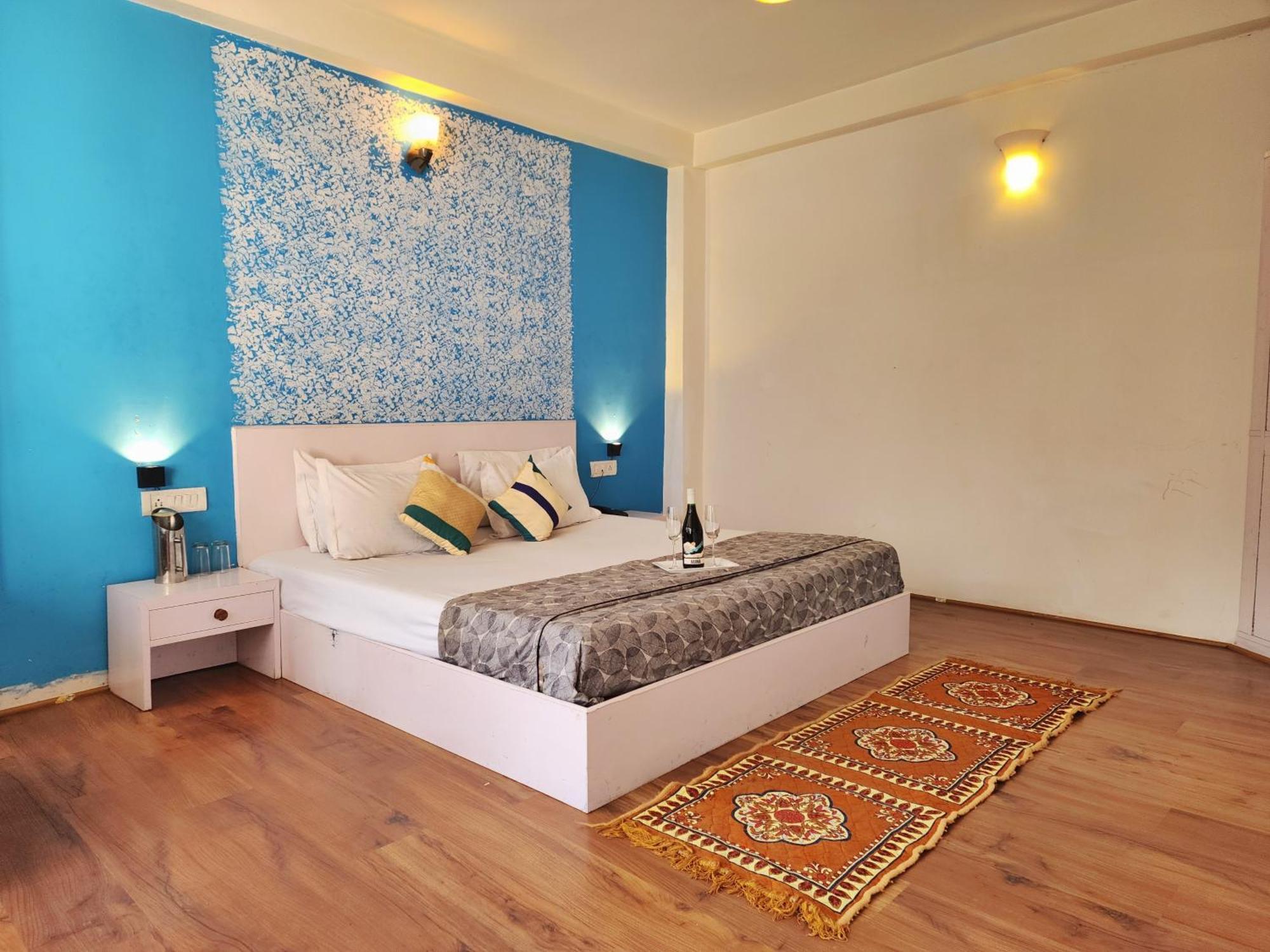 Hotel Page 3 - A Riverside And Bar Manali (Himachal Pradesh)