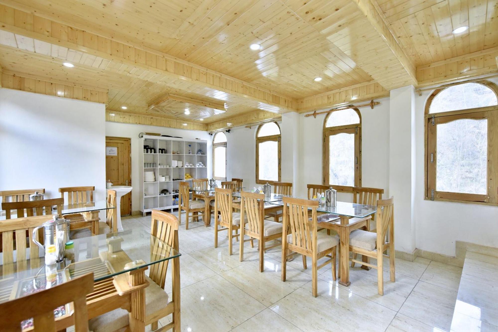 O Breeze Hotel