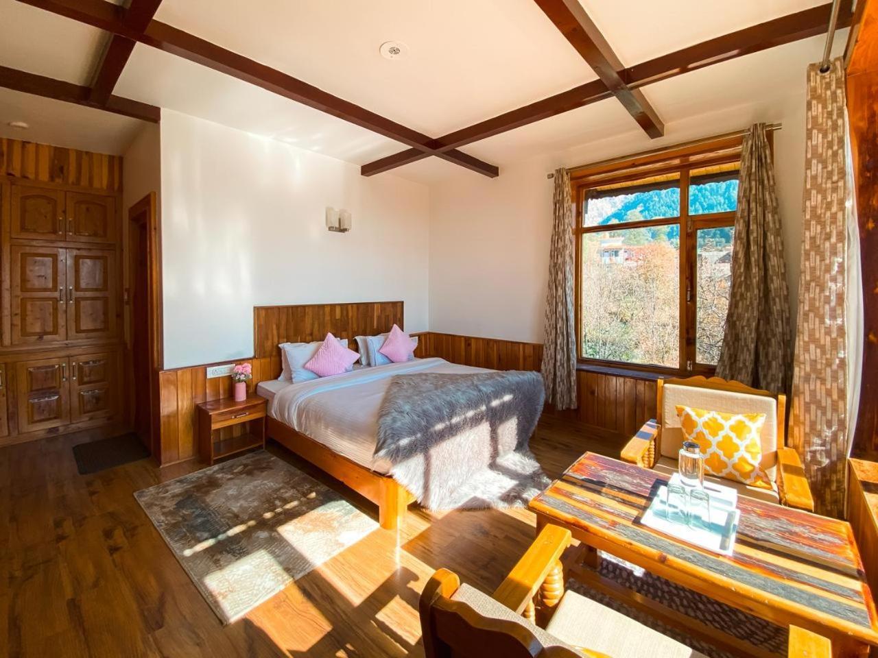 Hotel Manzar A Scenic Retreat 6br In 3*