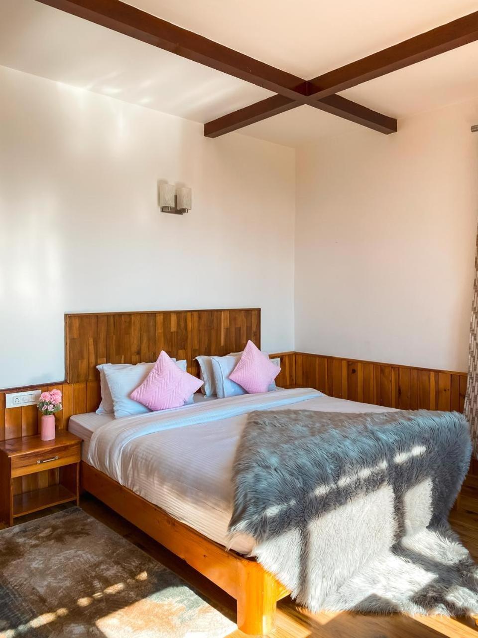 Manzar A Scenic Retreat 6br In Hotel