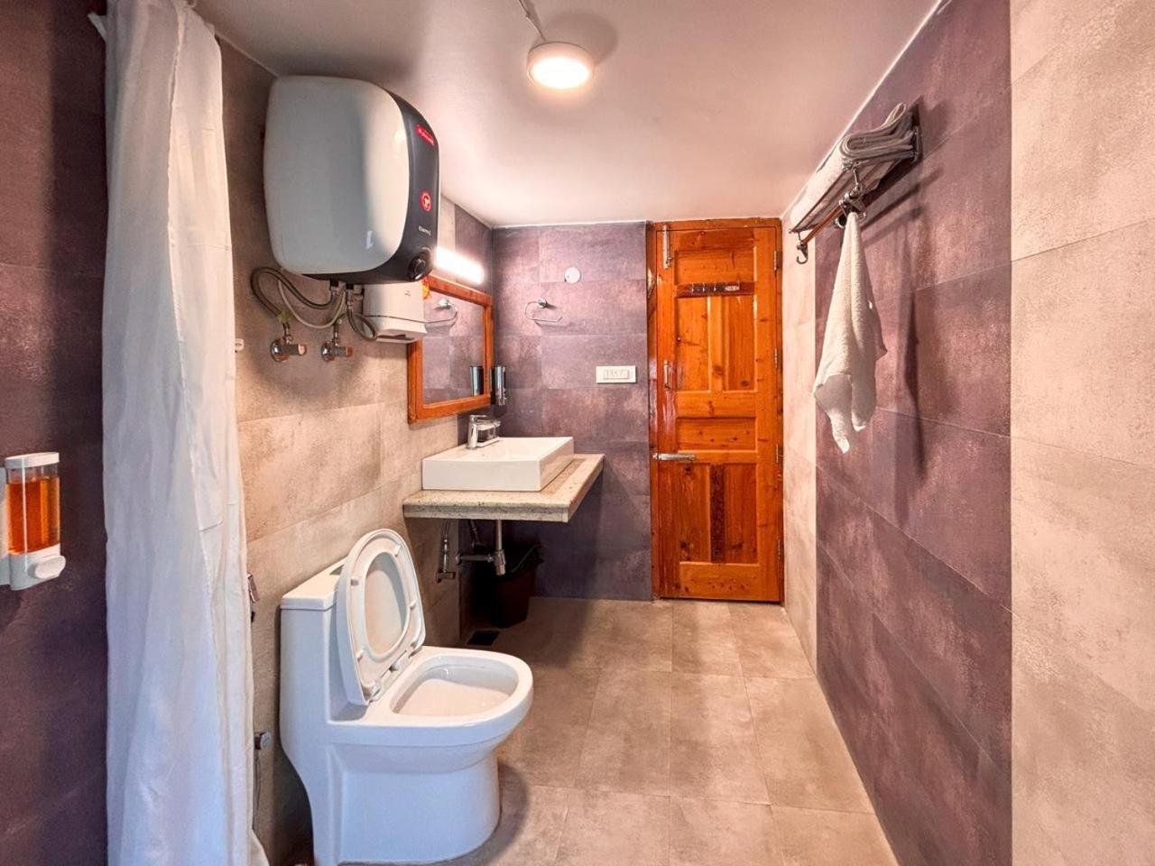 Hotel Manzar A Scenic Retreat 6br In