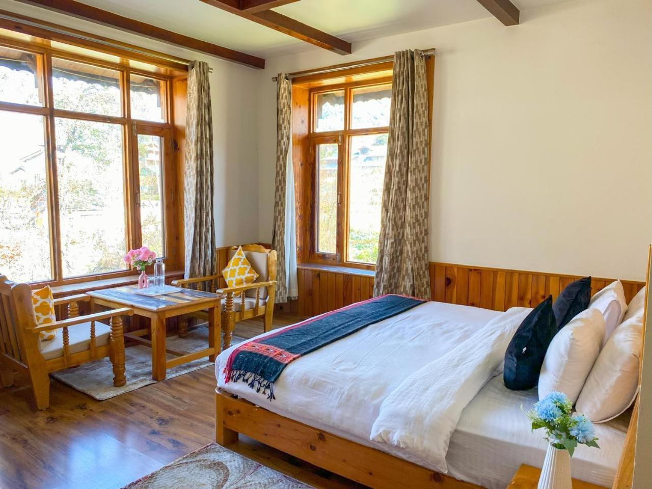 Hotel Manzar A Scenic Retreat 6br In