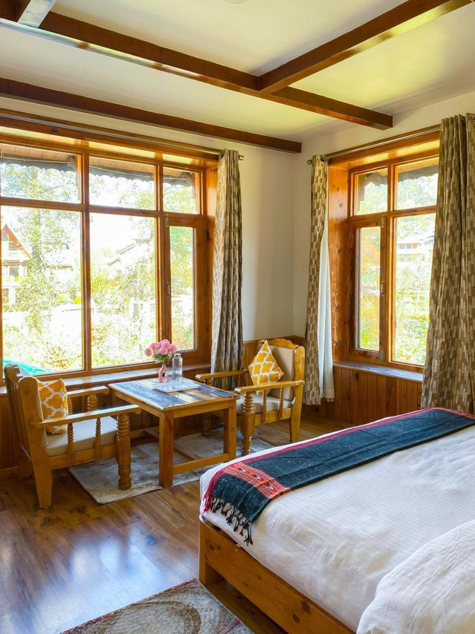Hotel Manzar A Scenic Retreat 6br In Manali (Himachal Pradesh)