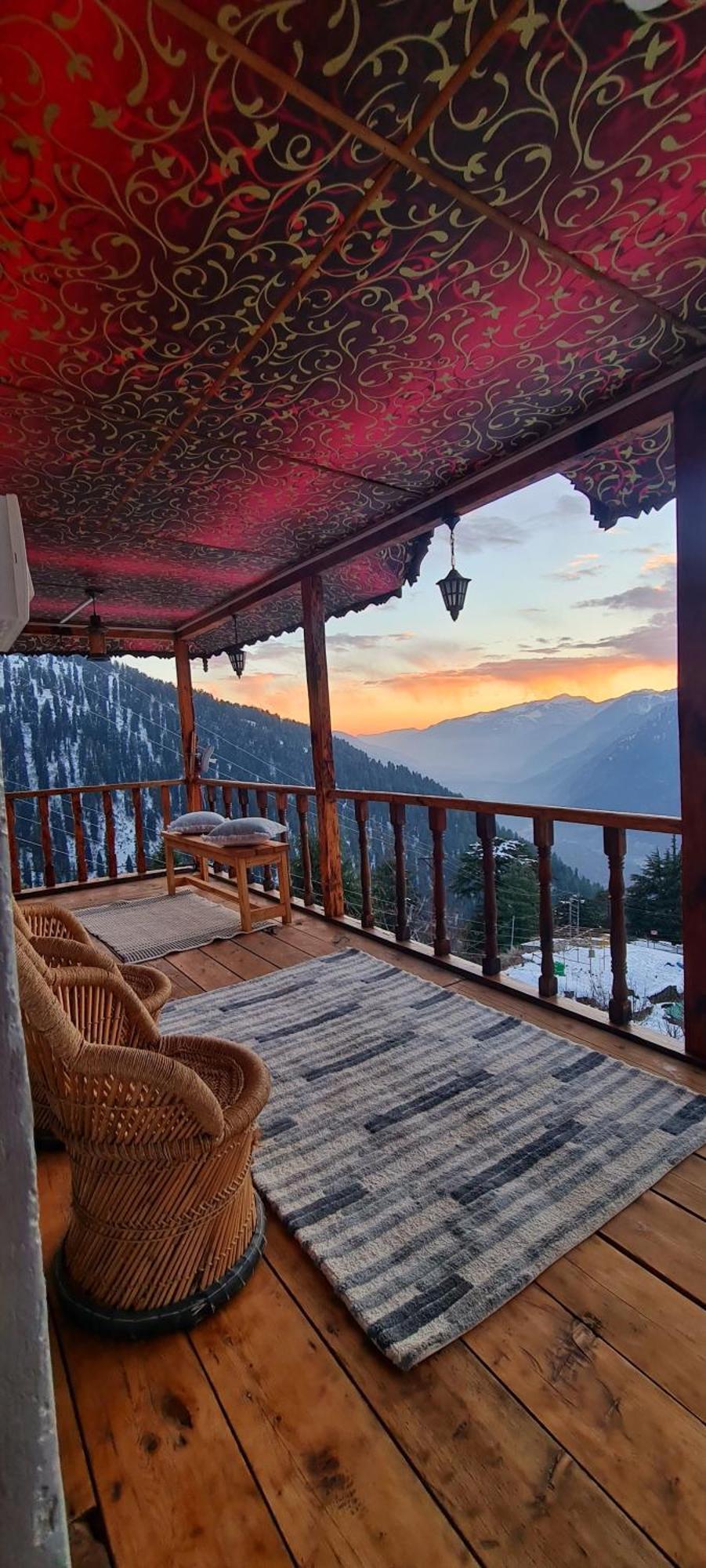 Homestay Interlude