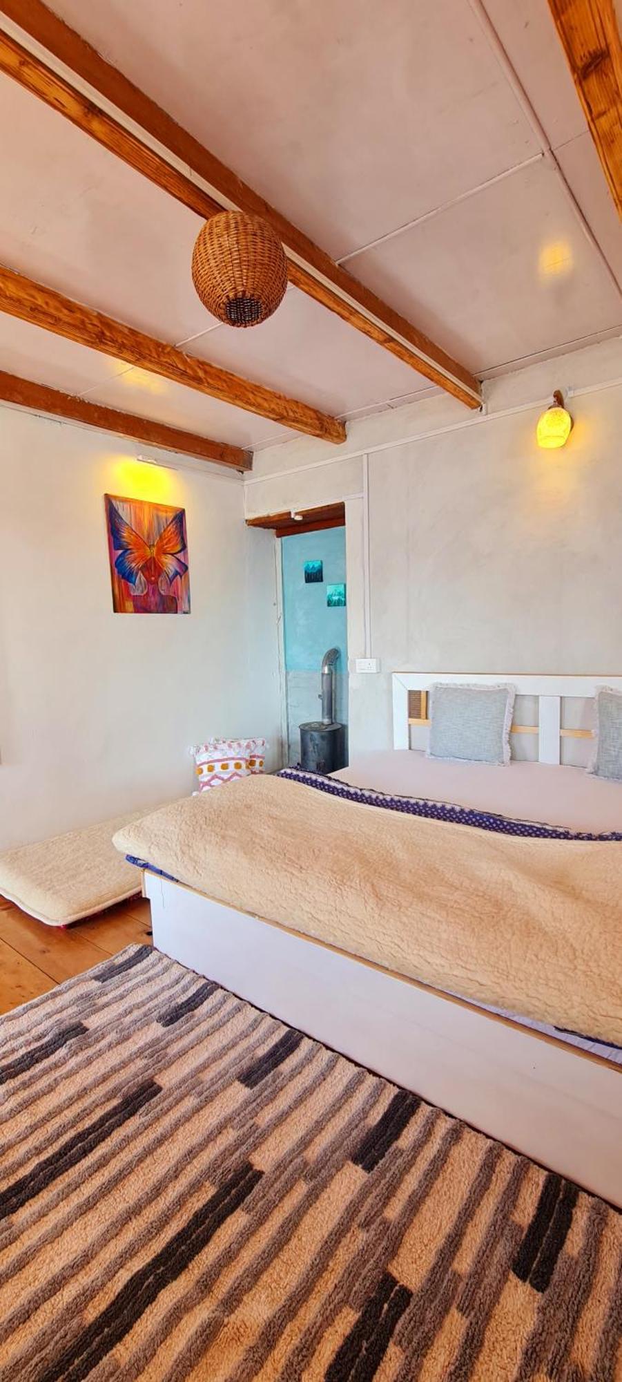 Homestay Interlude