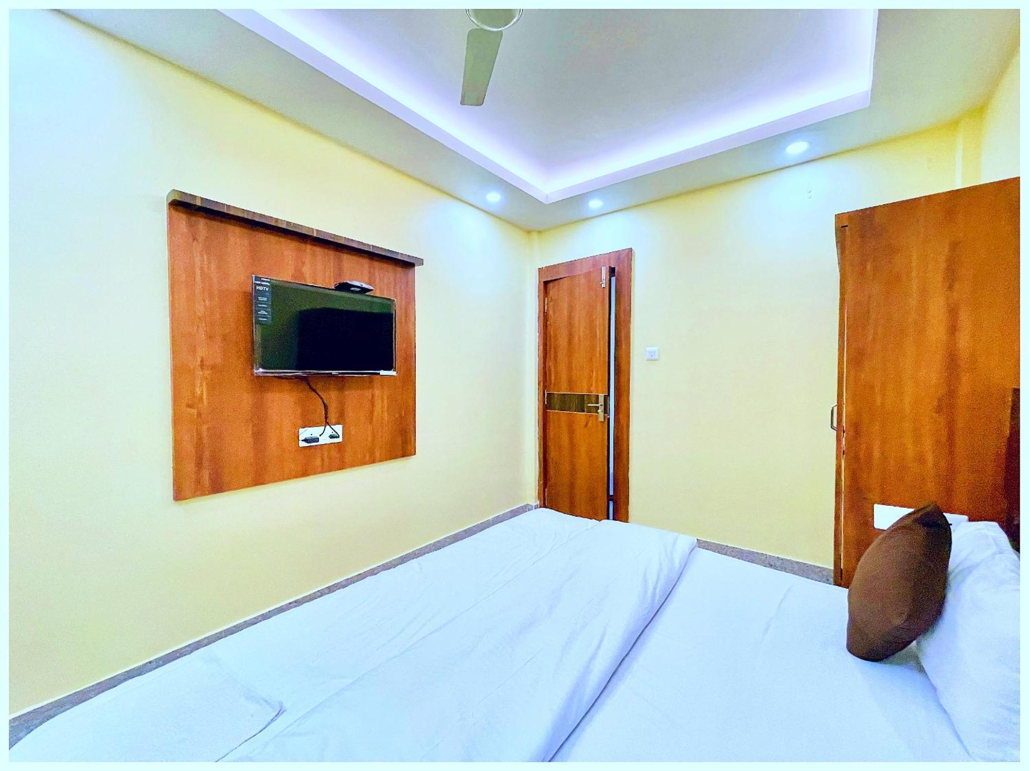 Mall Road S A M I R U P A L A C E Near Temple And Garden 4*