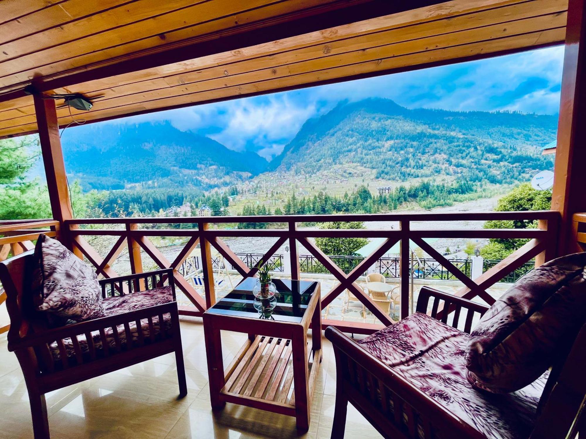 The Four Season & Resort, - A Blissful View From Manali (Himachal Pradesh)