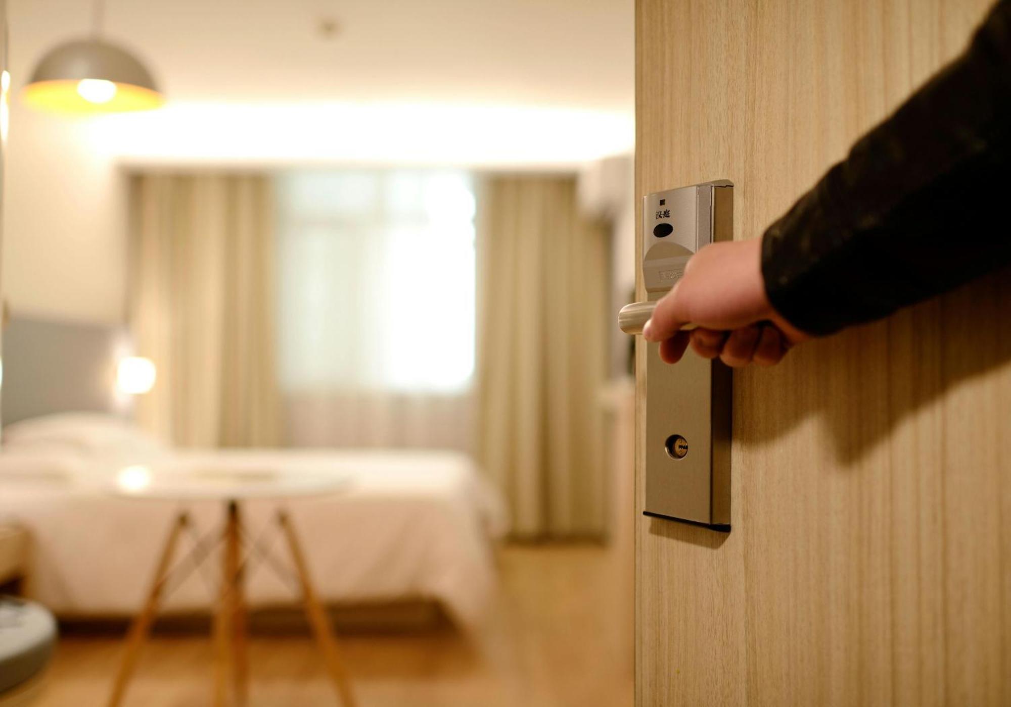 Hotel Villa Riverine Cafe & Riverview Near Mall Road Manali Hotel 4*