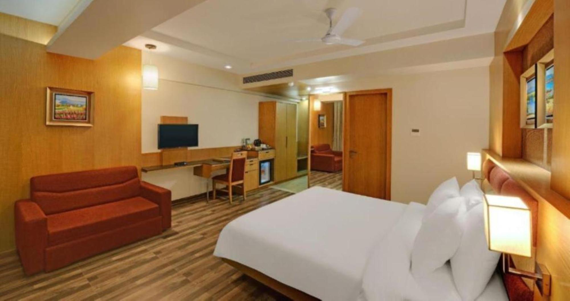 Hotel Villa Riverine Cafe & Riverview Near Mall Road Manali Hotel Manali (Himachal Pradesh)