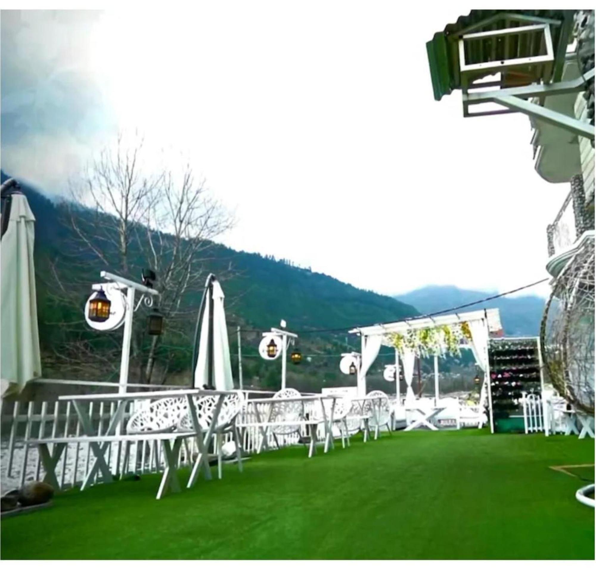 Hotel Villa Riverine Cafe & Riverview Near Mall Road Manali 4* Manali (Himachal Pradesh)