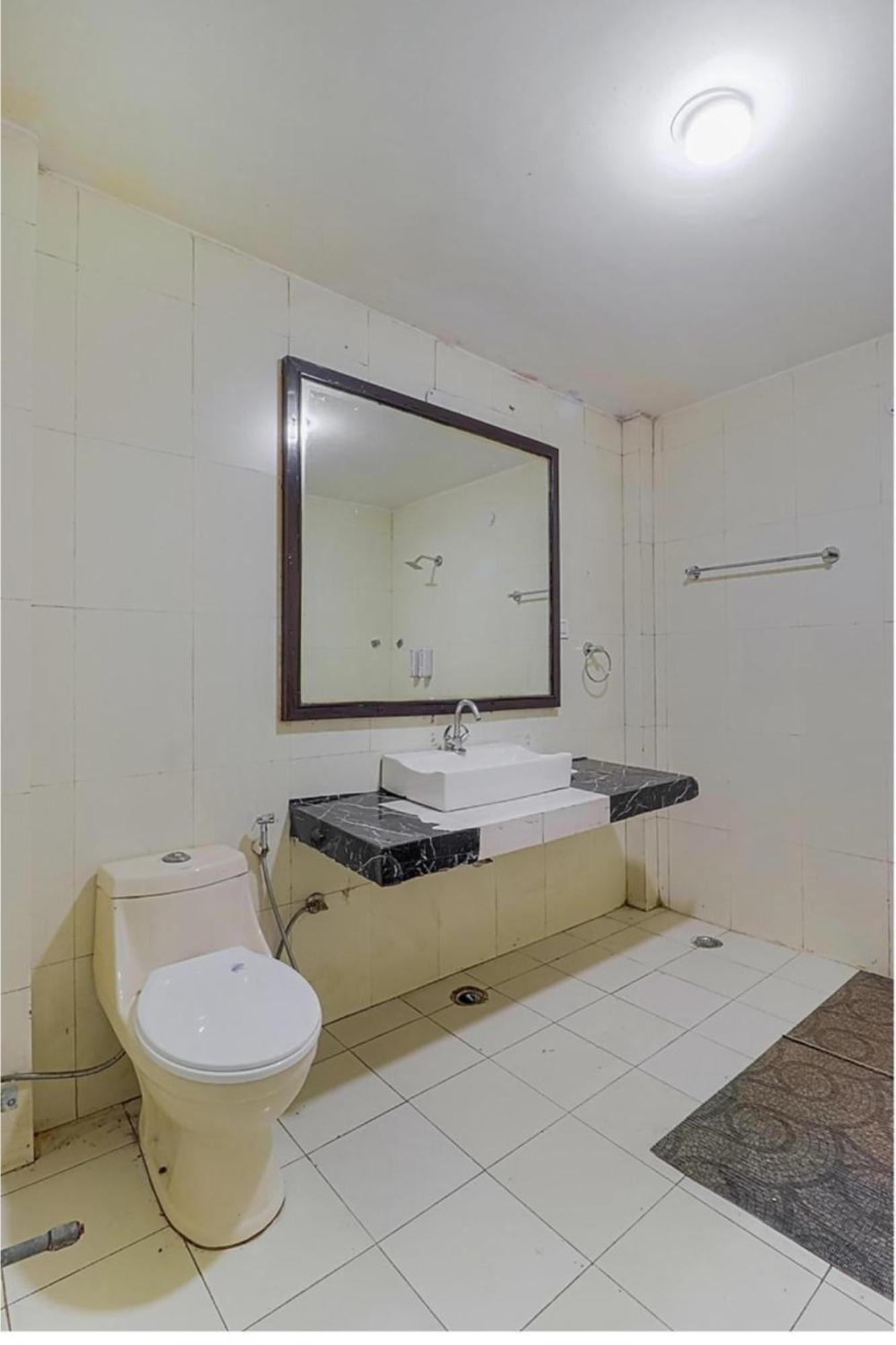 Hotel Villa Riverine Cafe & Riverview Near Mall Road Manali Hotel Manali (Himachal Pradesh)