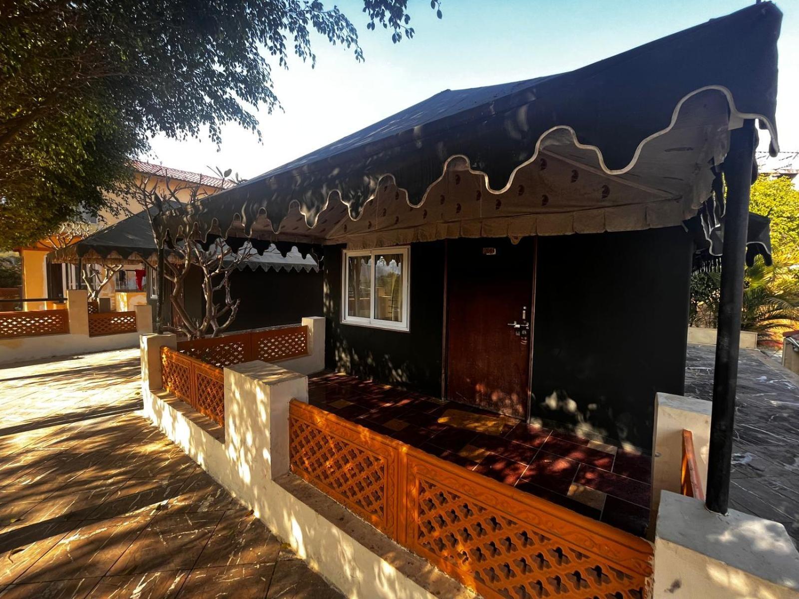 Hotel Gopi