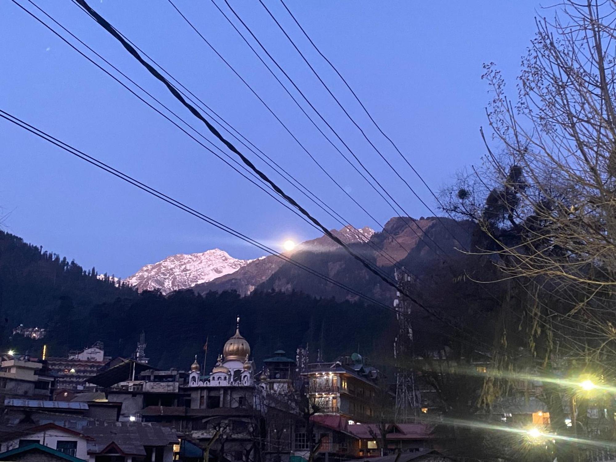 The Prasher Mall Road * Manali (Himachal Pradesh)