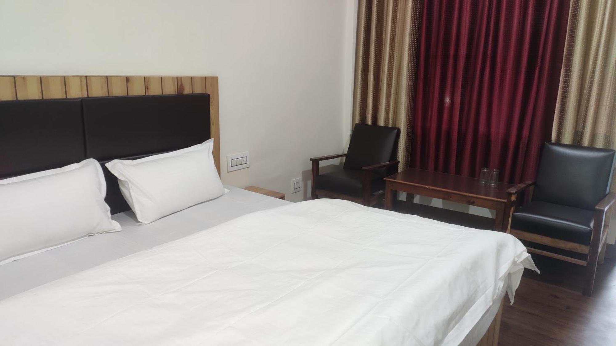 Bed & Breakfast The Prasher Mall Road