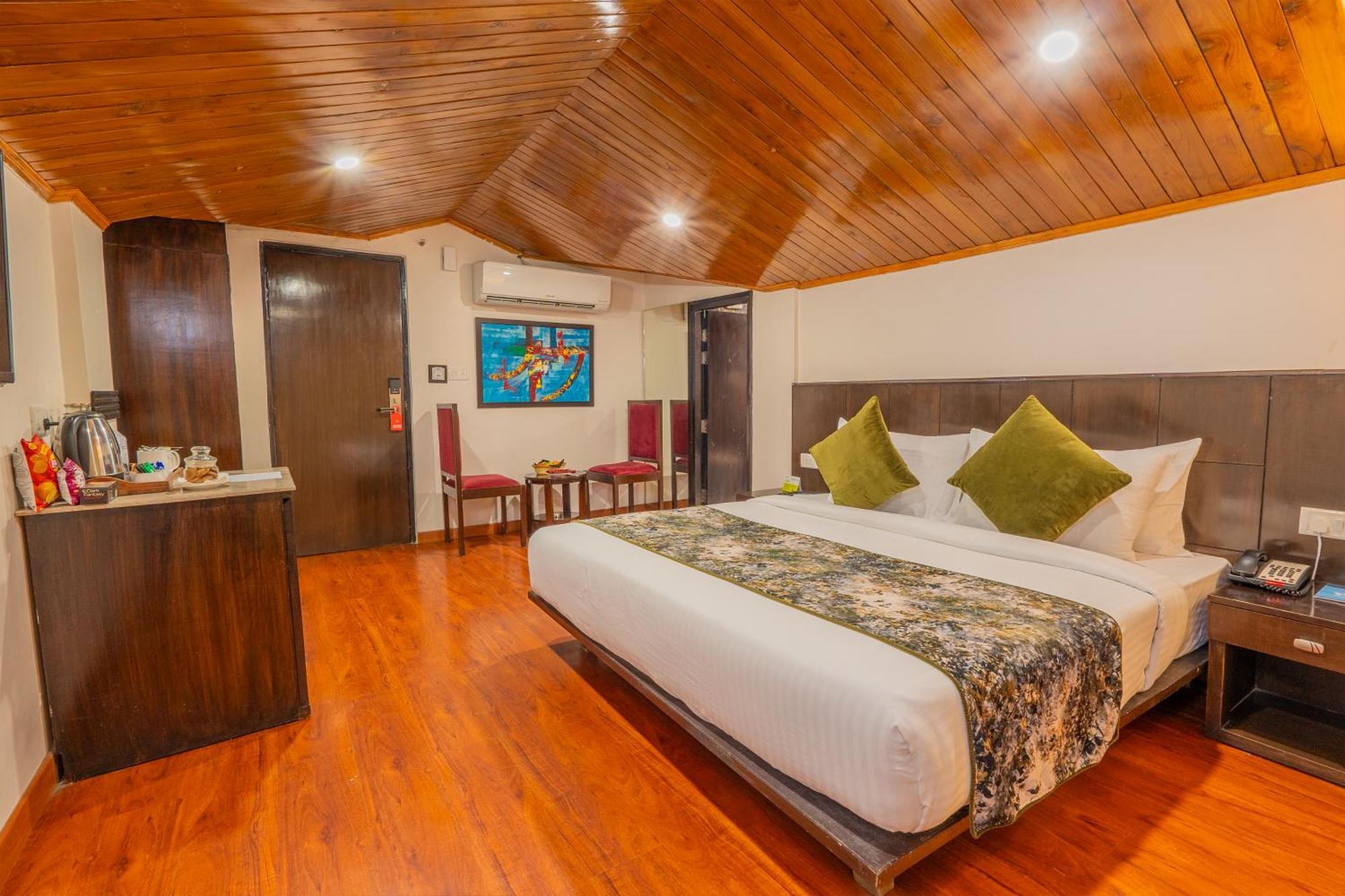 Woodrock Luxury Boutique Manali (Himachal Pradesh)