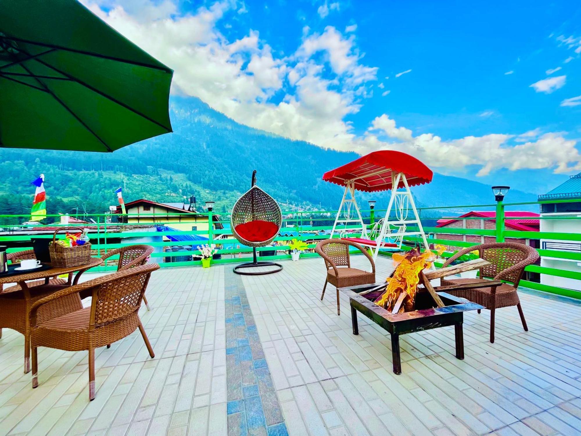 The Vista Legacy Resort, - #near Mall Road #centrally Heated & Air Cooled #big Parking #best Selling #premium #luxury Collection #open Terrace #lift #playing Zone #property Of The Year Hotel