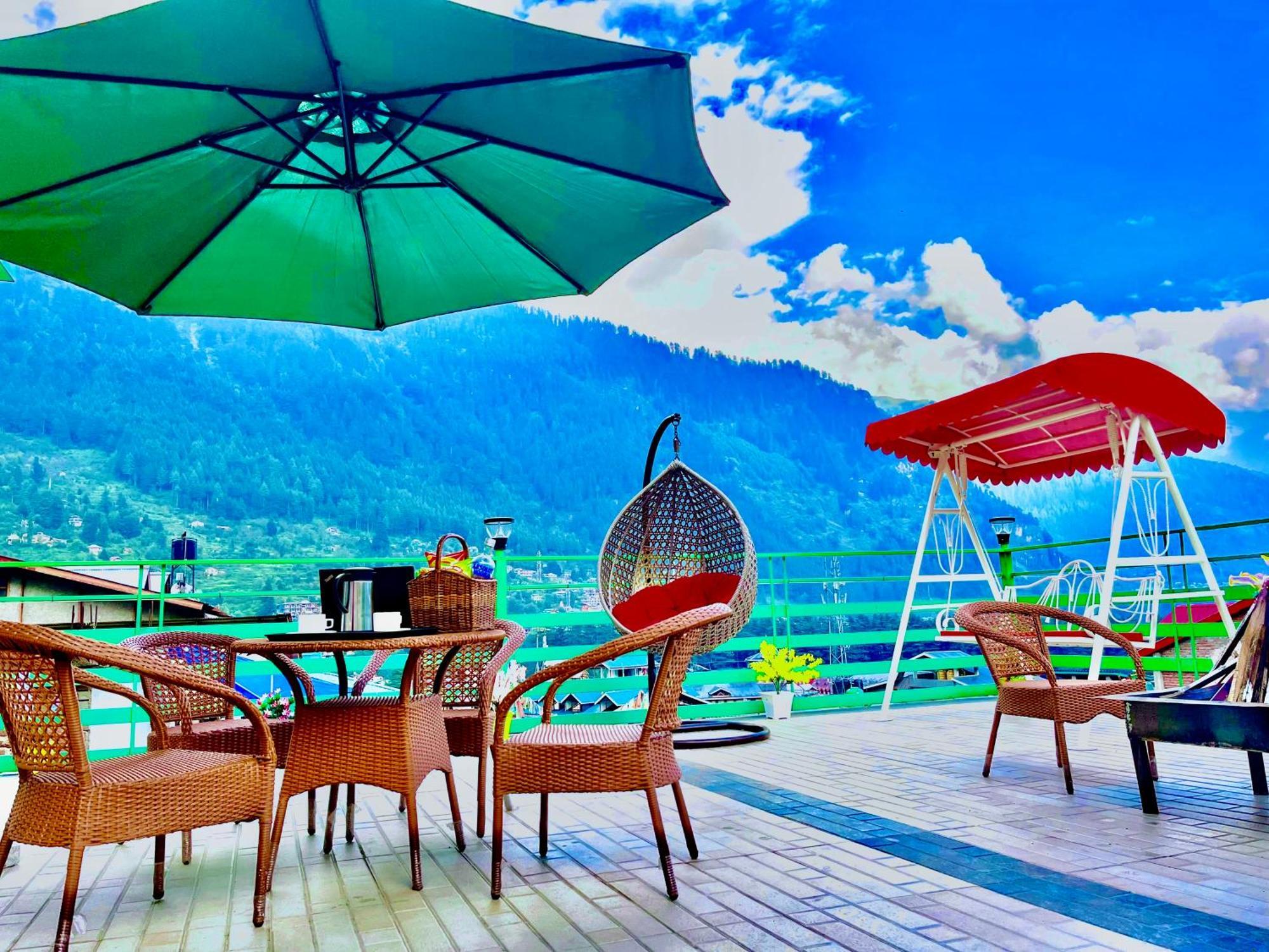 The Vista Legacy Resort, - #near Mall Road #centrally Heated & Air Cooled #big Parking #best Selling #premium #luxury Collection #open Terrace #lift #playing Zone #property Of The Year 4* Manali (Himachal Pradesh)
