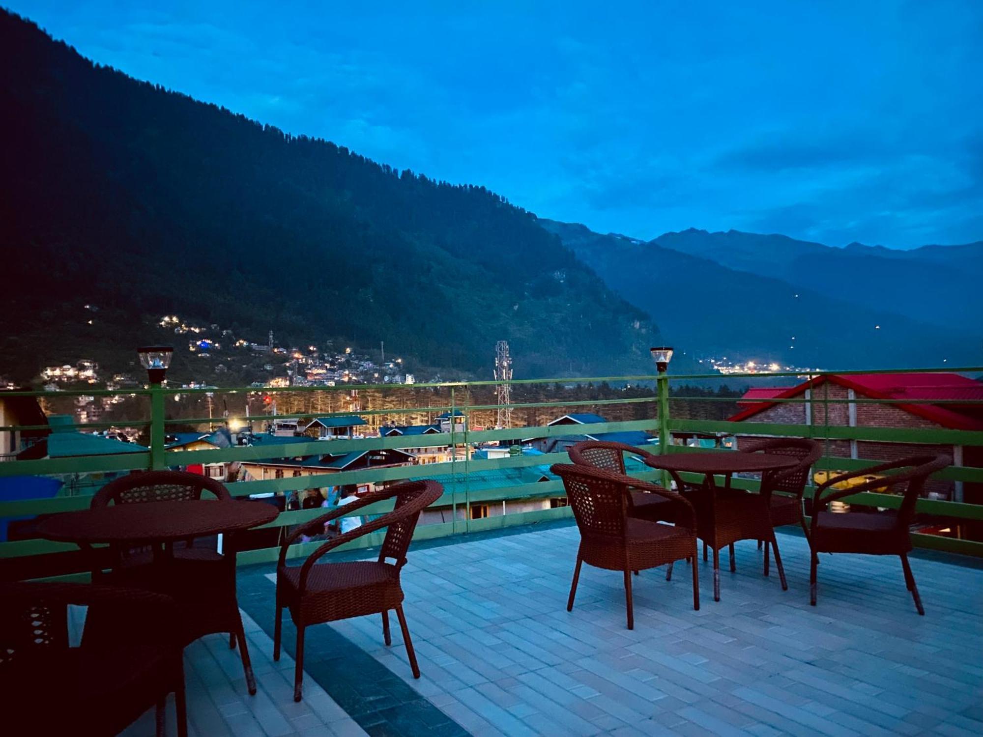 Hotel The Vista Legacy Resort, - #near Mall Road #centrally Heated & Air Cooled #big Parking #best Selling #premium #luxury Collection #open Terrace #lift #playing Zone #property Of The Year Manali (Himachal Pradesh)