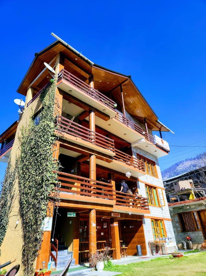 Glorious * Manali (Himachal Pradesh)