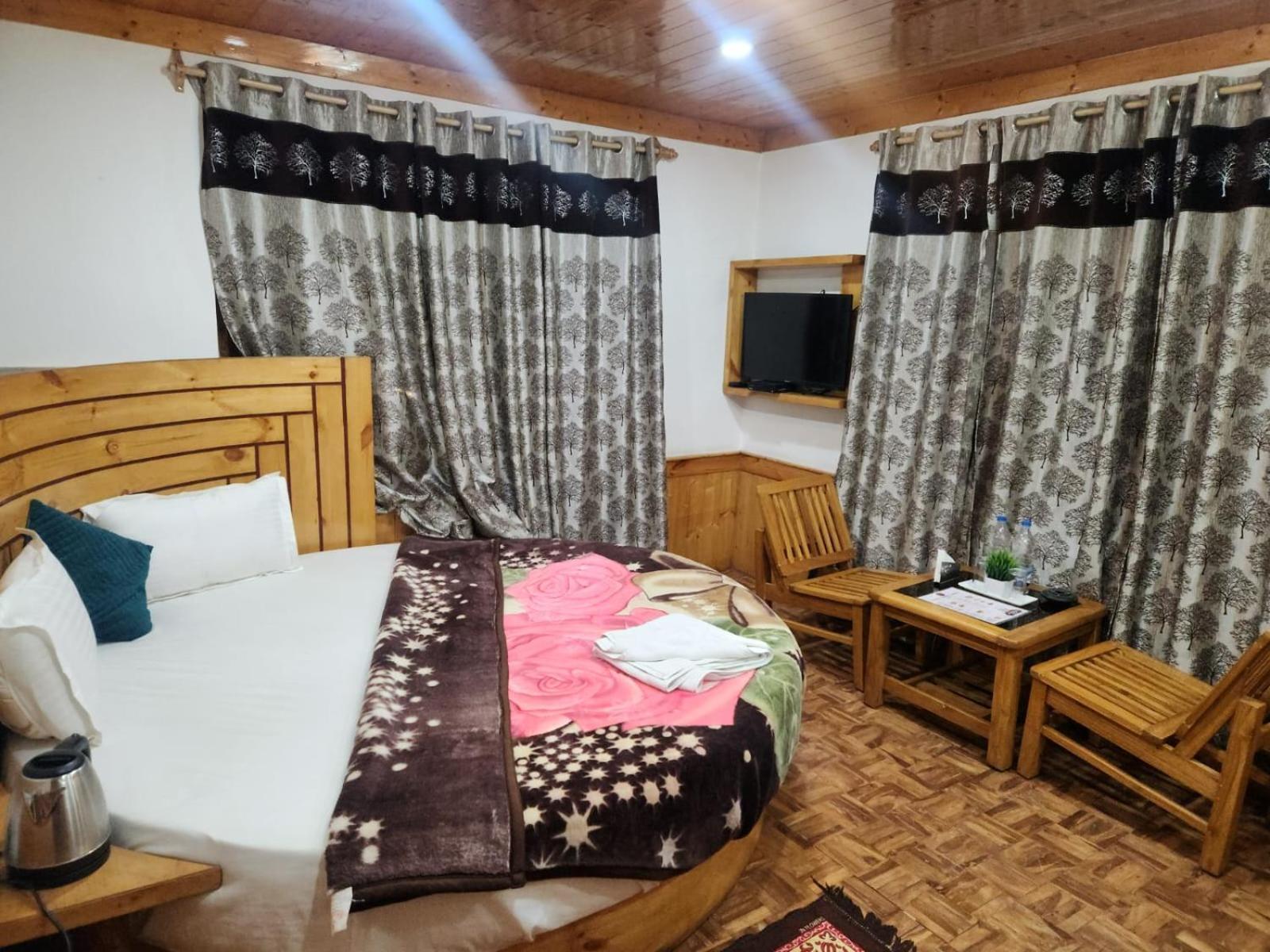 Glorious Hotel Manali (Himachal Pradesh)