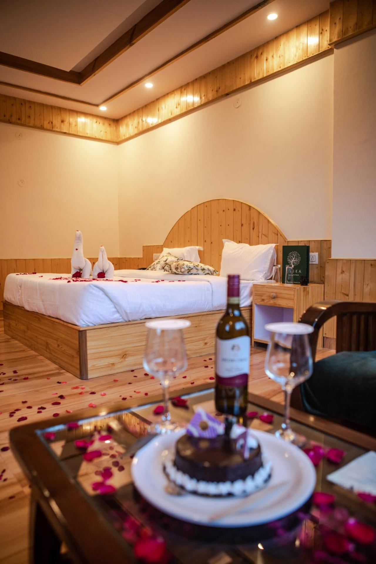 Crest Hotel