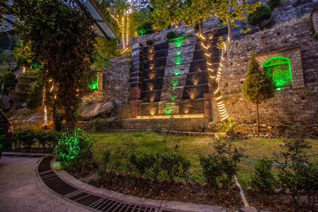 Hotel The Grand - A River And Mountain View Resort, #private Parking #gym