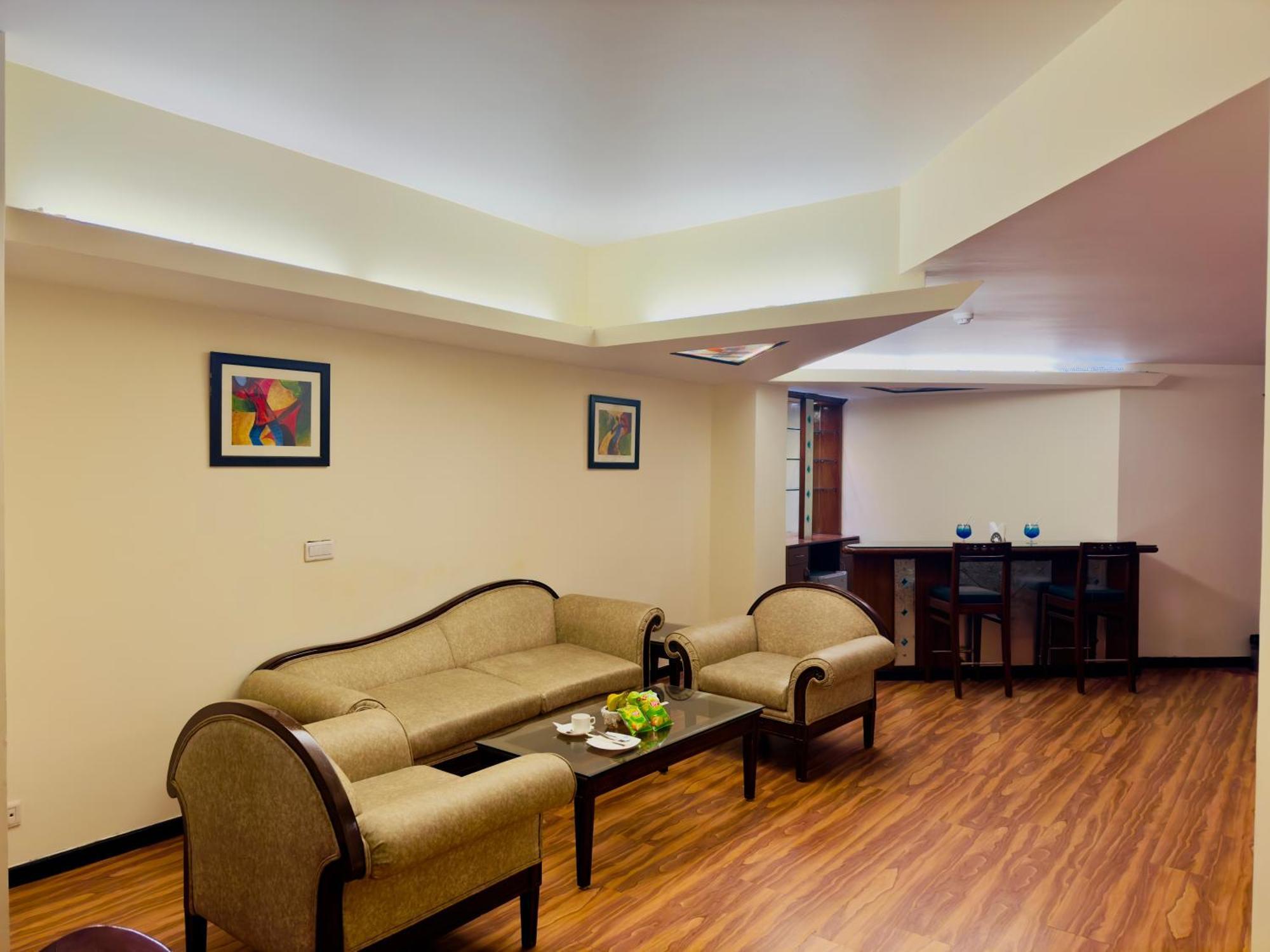 The Grand - A River And Mountain View Resort, #private Parking #gym
