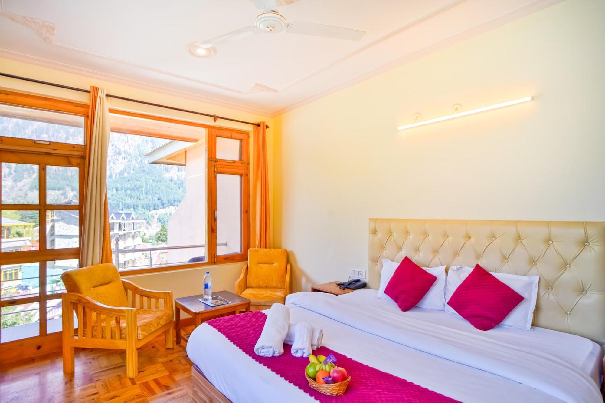 !!! The Nirvana Hills By Manu !!! A Luxury With Mountain View!!!couple Friendly!!! Balcony Rooms!!!open Terrace With 360 View!!! Hotel Manali (Himachal Pradesh)
