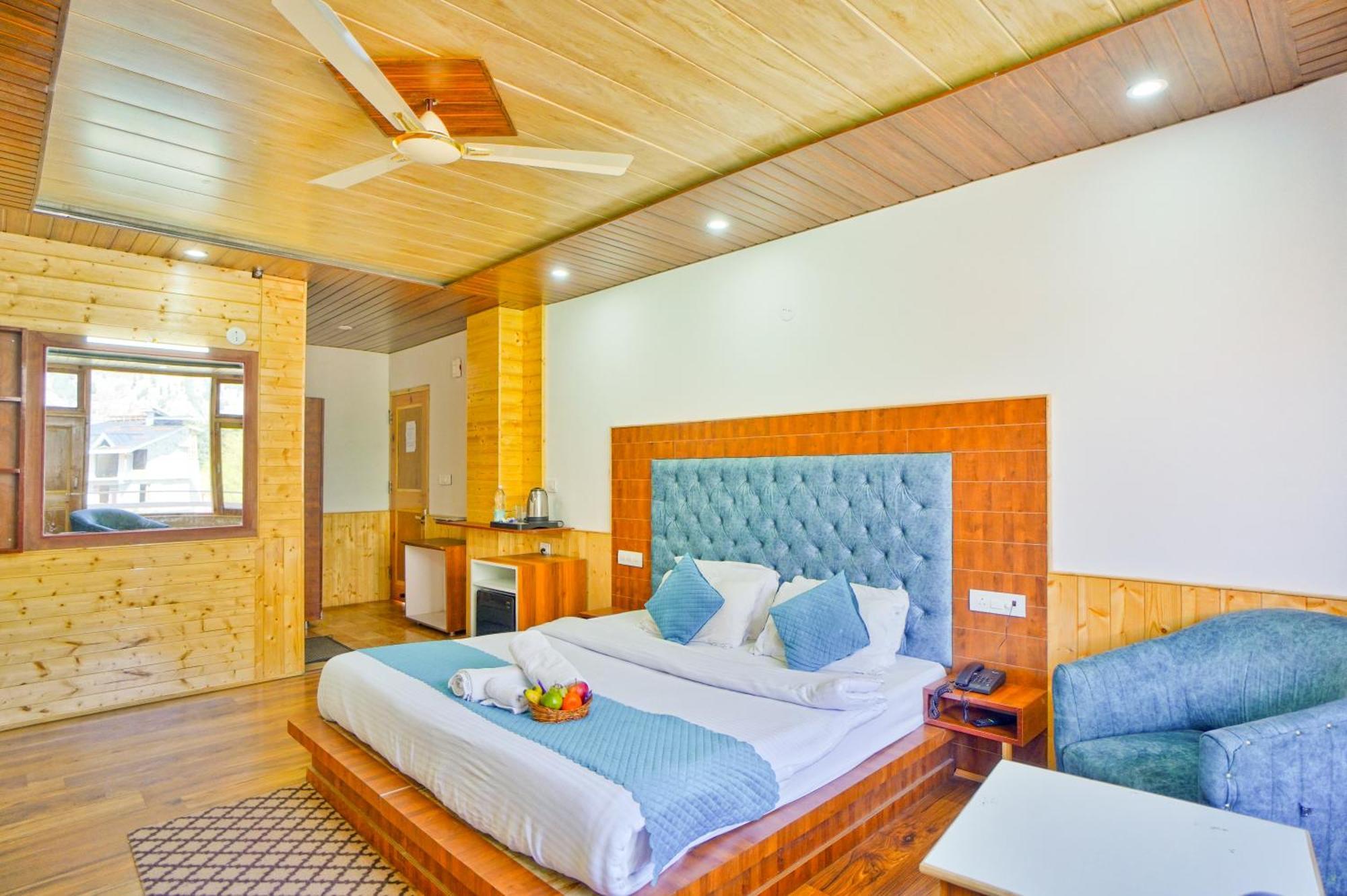 !!! The Nirvana Hills By Manu !!! A Luxury With Mountain View!!!couple Friendly!!! Balcony Rooms!!!open Terrace With 360 View!!! Manali (Himachal Pradesh)