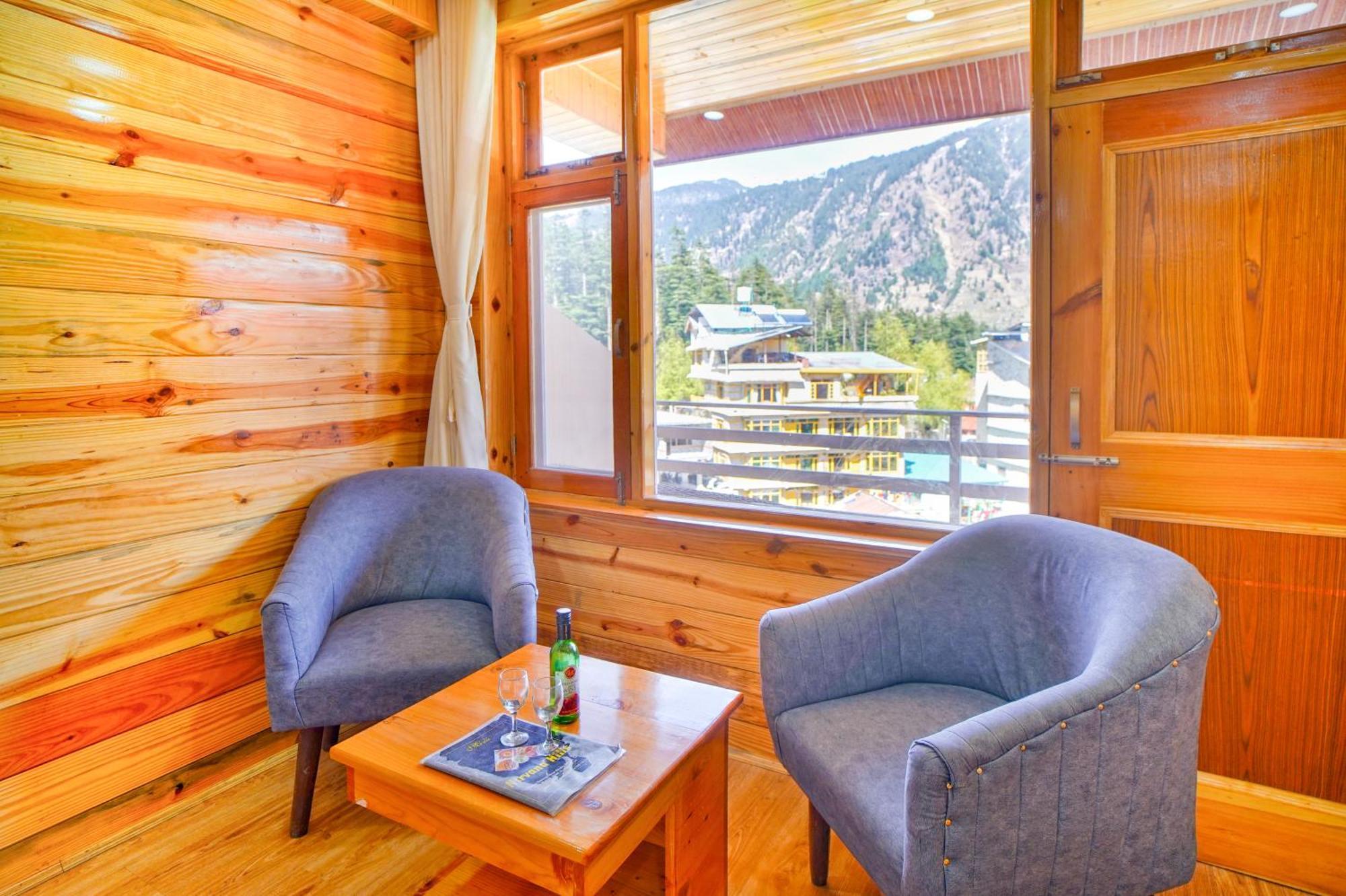 !!! The Nirvana Hills By Manu !!! A Luxury With Mountain View!!!couple Friendly!!! Balcony Rooms!!!open Terrace With 360 View!!! Hotel Manali (Himachal Pradesh)