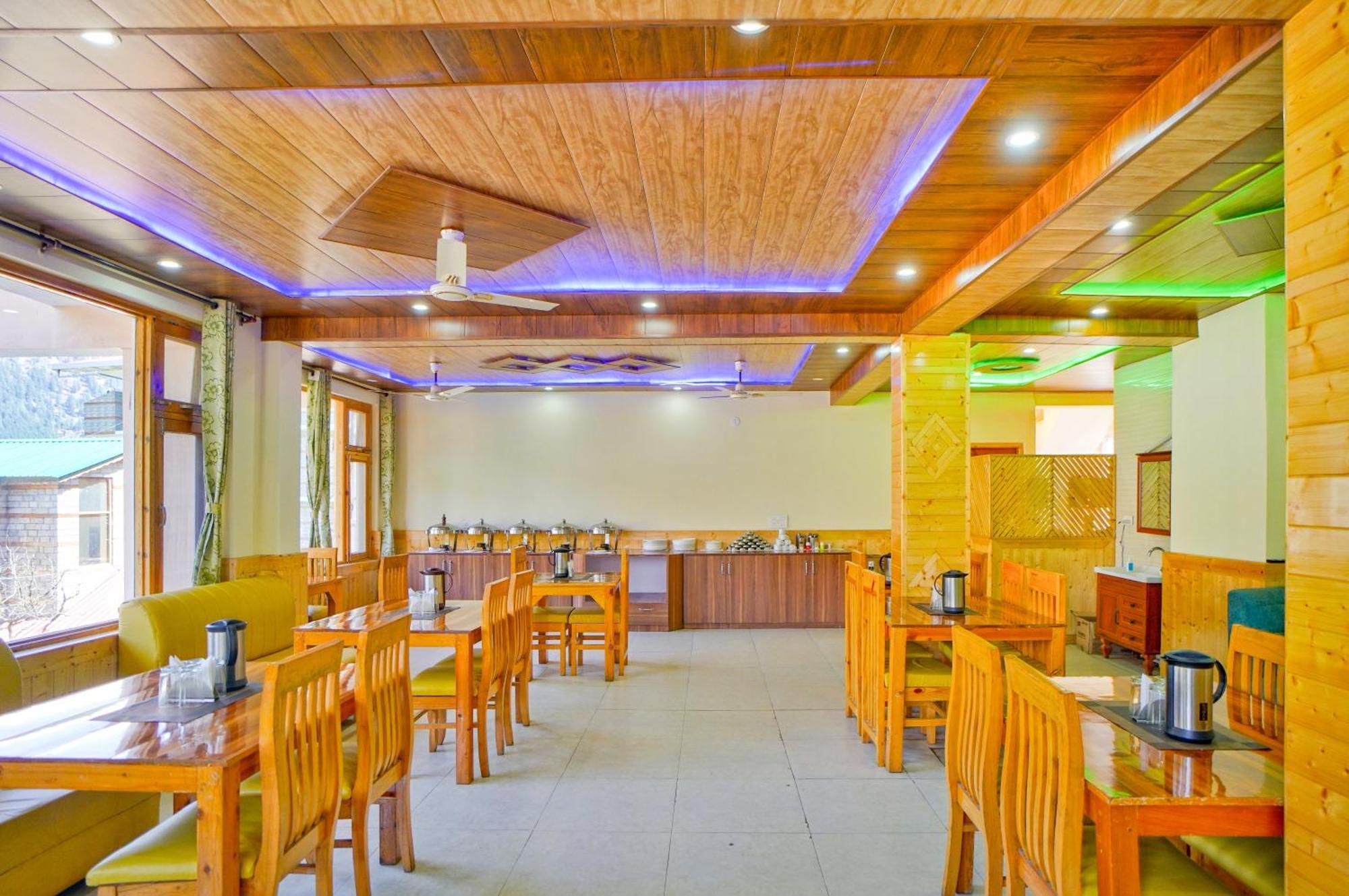 !!! The Nirvana Hills By Manu !!! A Luxury With Mountain View!!!couple Friendly!!! Balcony Rooms!!!open Terrace With 360 View!!! Hotel Manali (Himachal Pradesh)