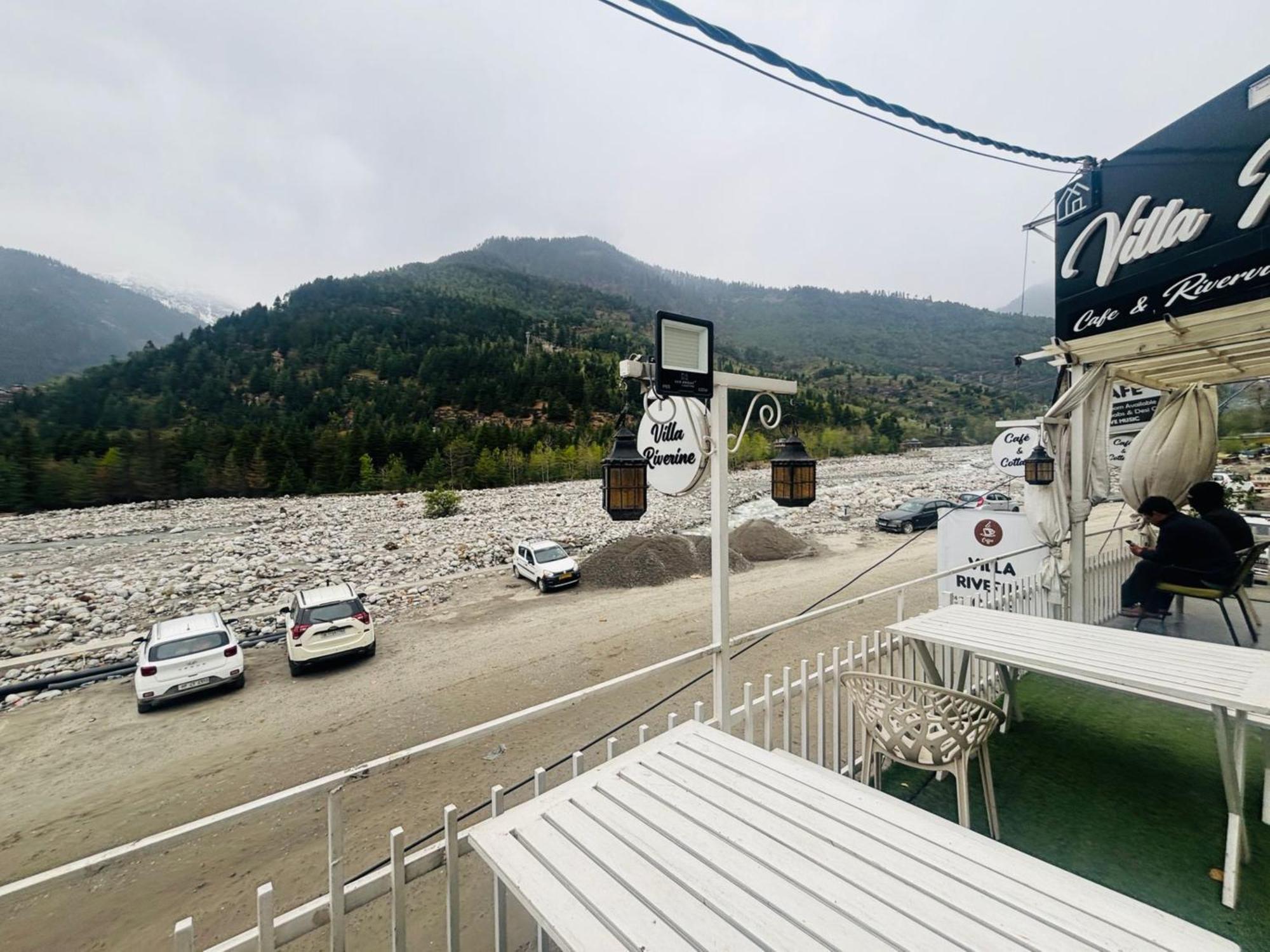 Hotel Hotel Villa Riverine Cafe & Riverview Near Mall Road Manali