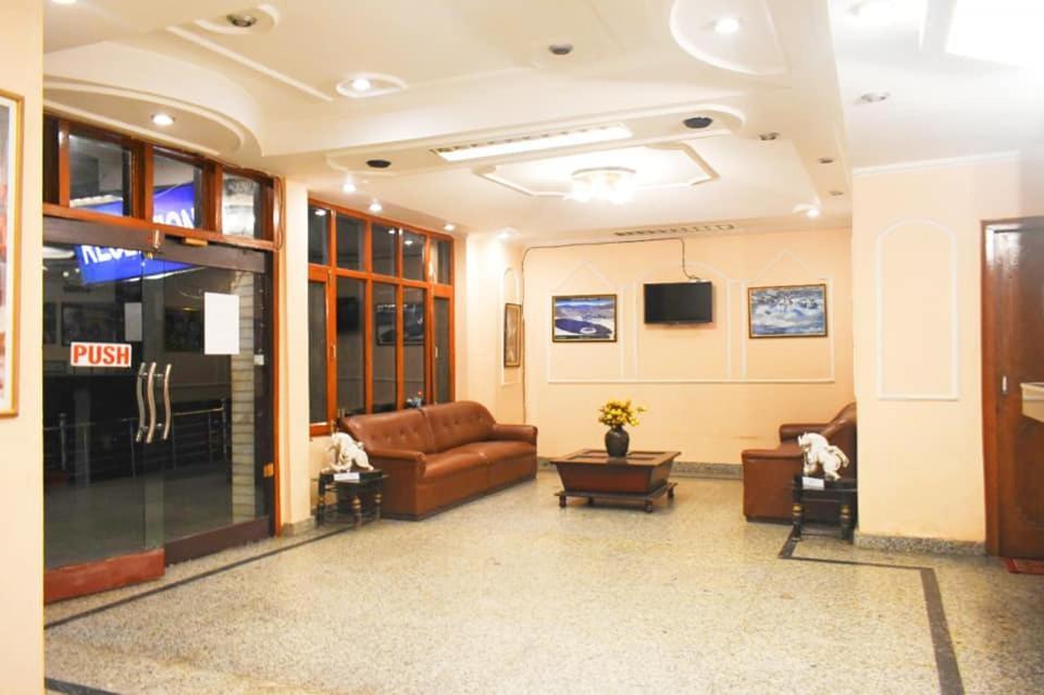 Kalinga Intercontinental 3*