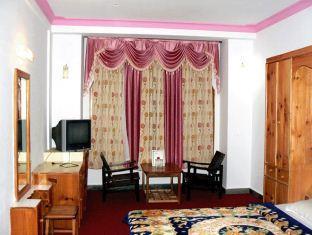 Flamingo Bed & Breakfast