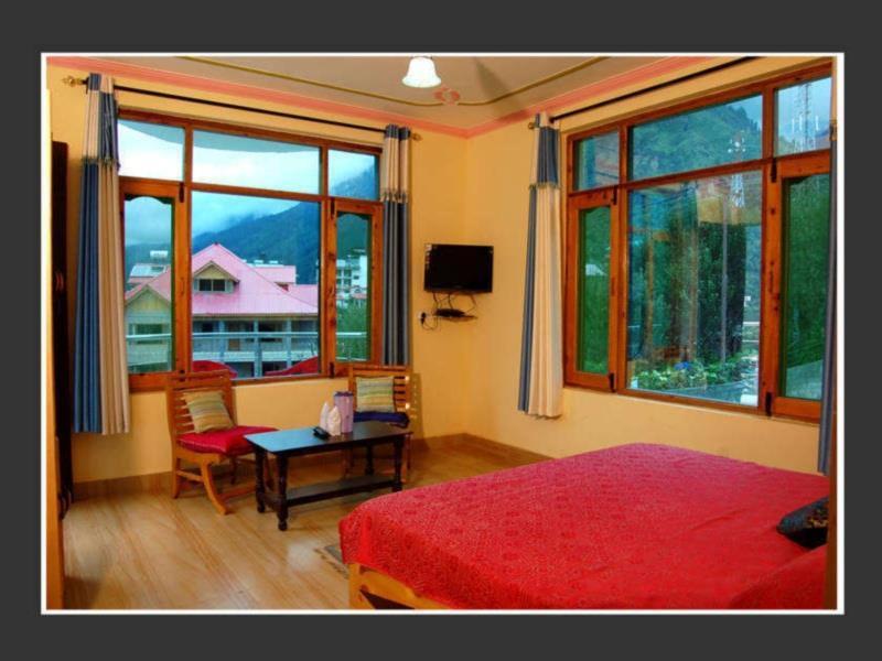 Peak View Hotel Manali (Himachal Pradesh)