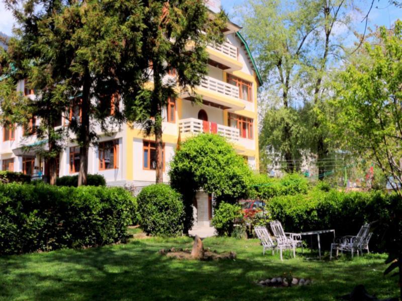 Fabhotel Zarim Manali (Himachal Pradesh)