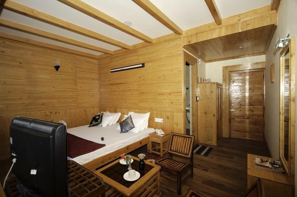 Hotel Valley Of Gods Manali (Himachal Pradesh)